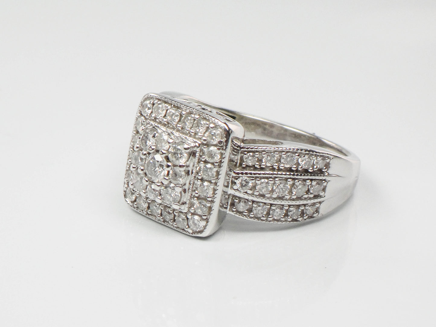 10k White Gold Natural Diamond Cluster Engagement Ring Approximately 1 Carat TDW