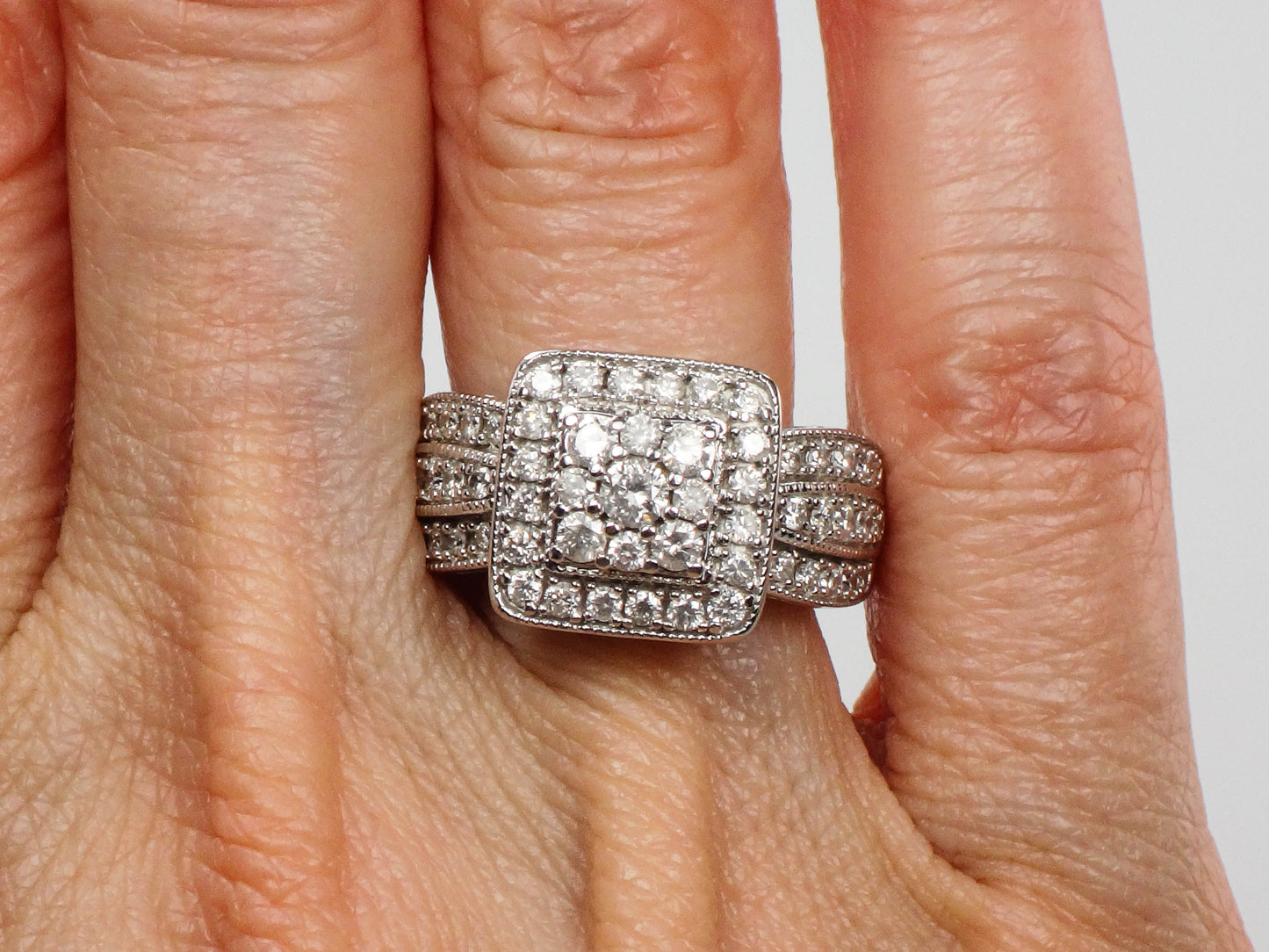 10k White Gold Natural Diamond Cluster Engagement Ring Approximately 1 Carat TDW