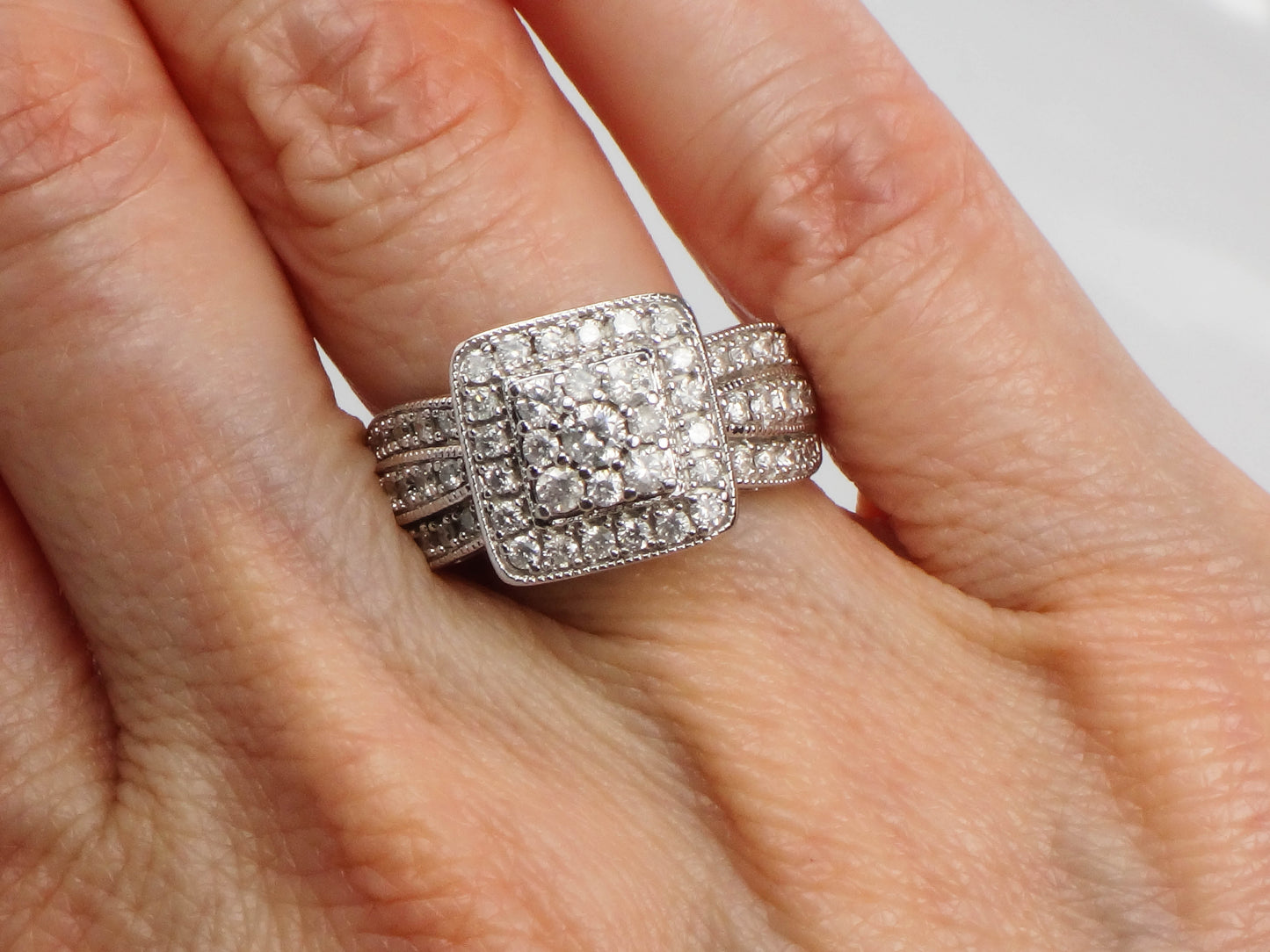 10k White Gold Natural Diamond Cluster Engagement Ring Approximately 1 Carat TDW