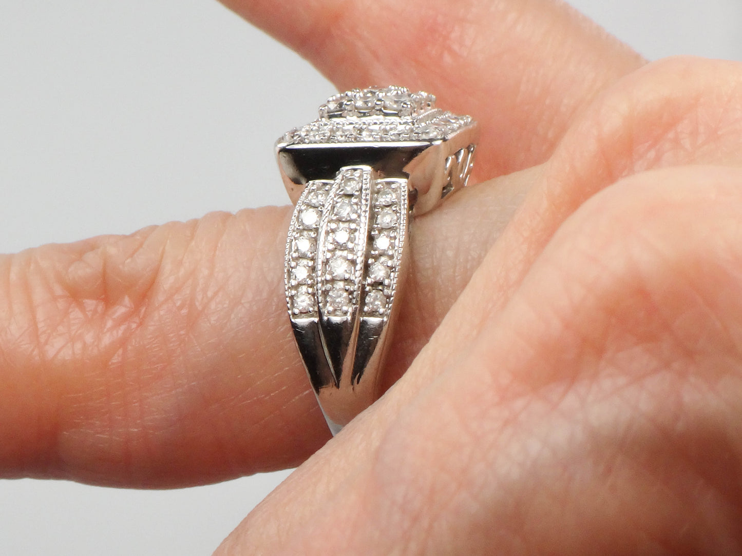 10k White Gold Natural Diamond Cluster Engagement Ring Approximately 1 Carat TDW