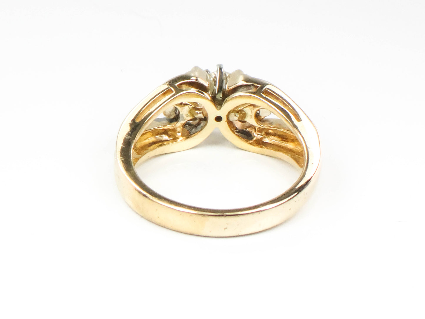 Vintage 14k Yellow Gold Three Natural Round Diamonds Engagement Ring or Everyday Ring