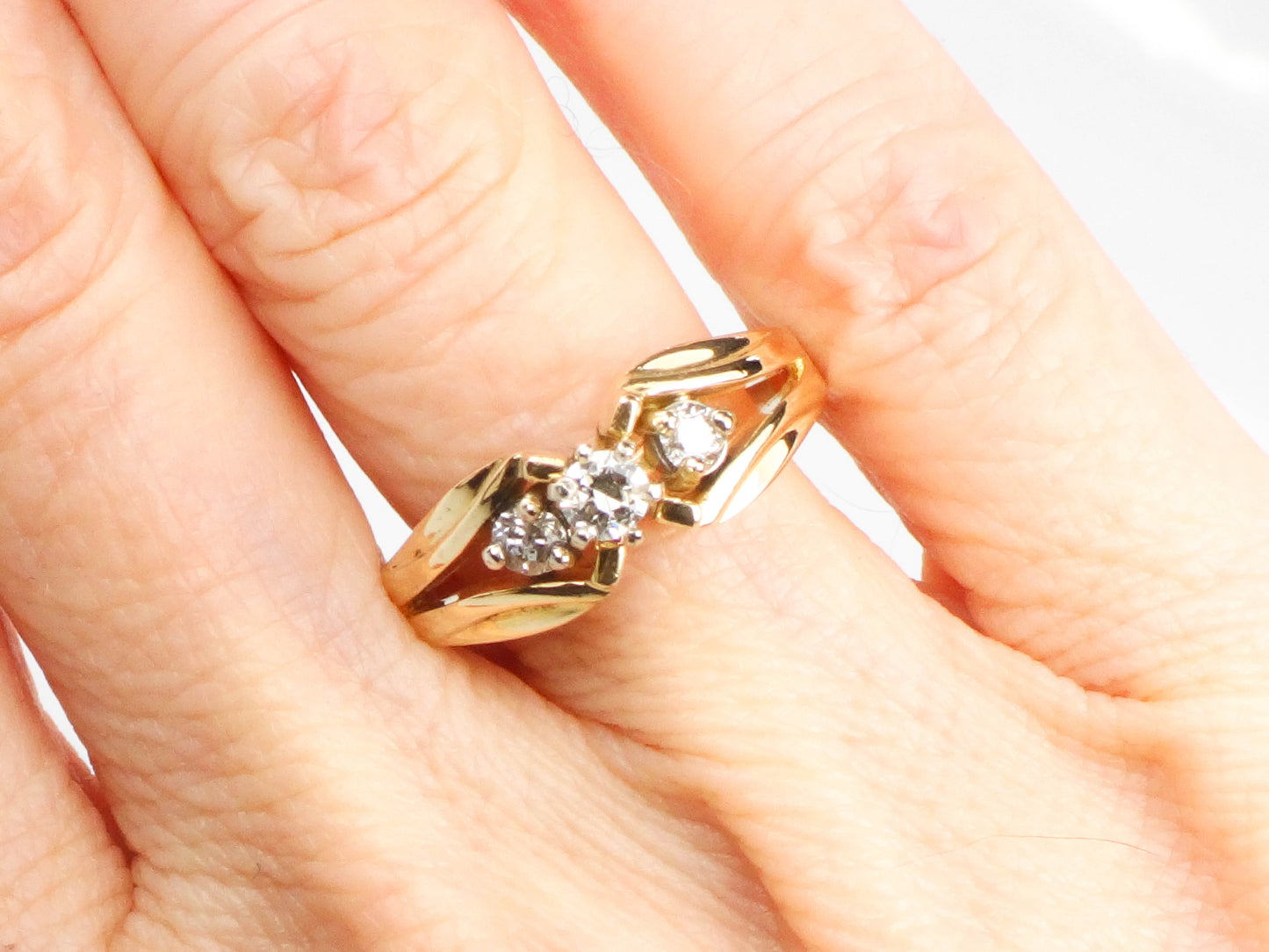 Vintage 14k Yellow Gold Three Natural Round Diamonds Engagement Ring or Everyday Ring