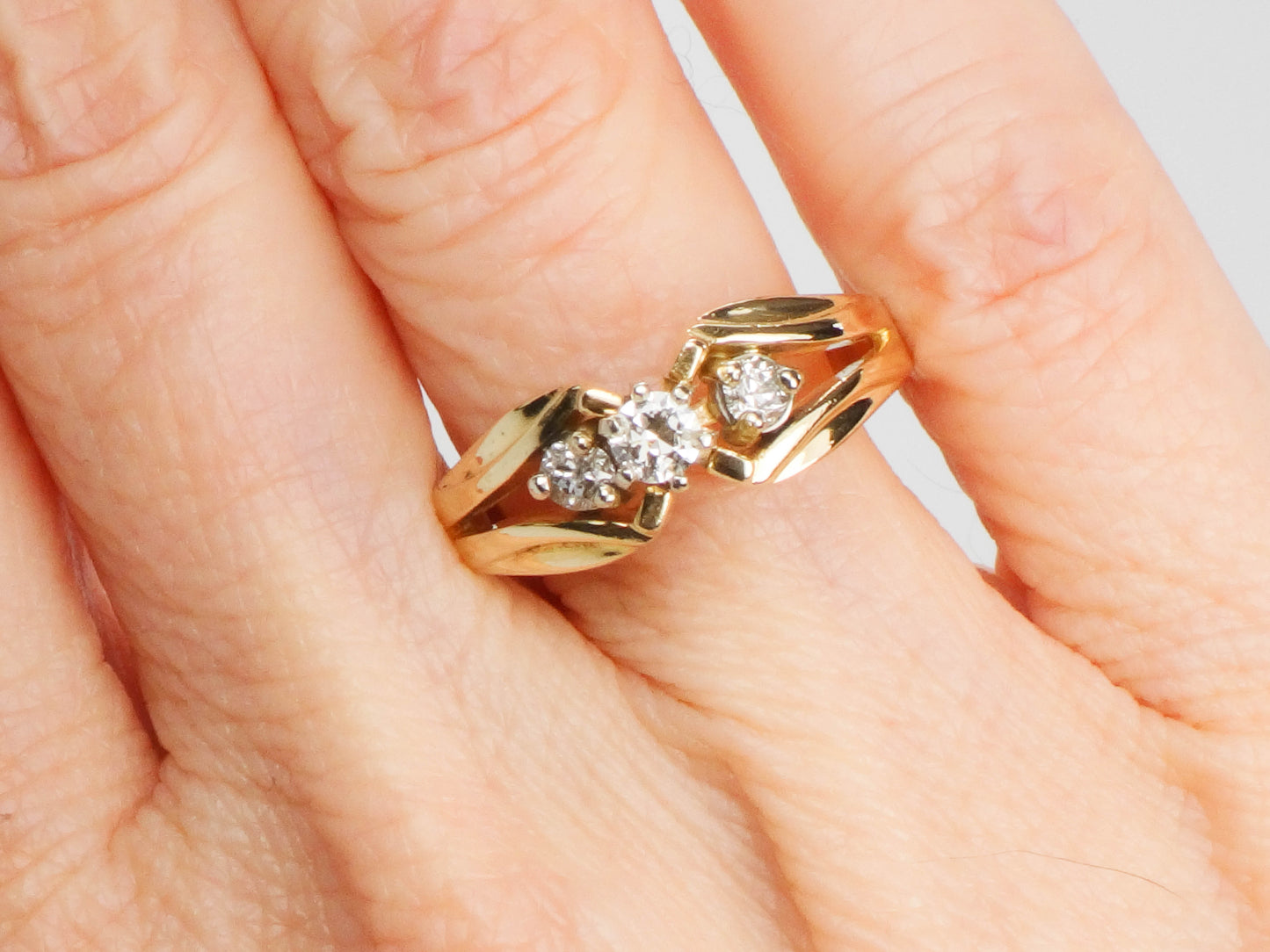 Vintage 14k Yellow Gold Three Natural Round Diamonds Engagement Ring or Everyday Ring