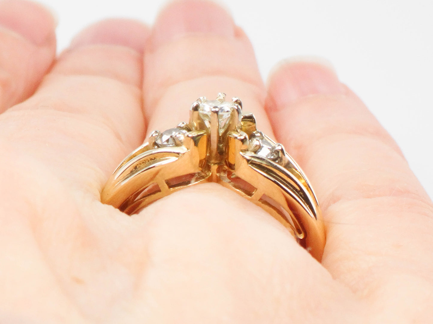 Vintage 14k Yellow Gold Three Natural Round Diamonds Engagement Ring or Everyday Ring