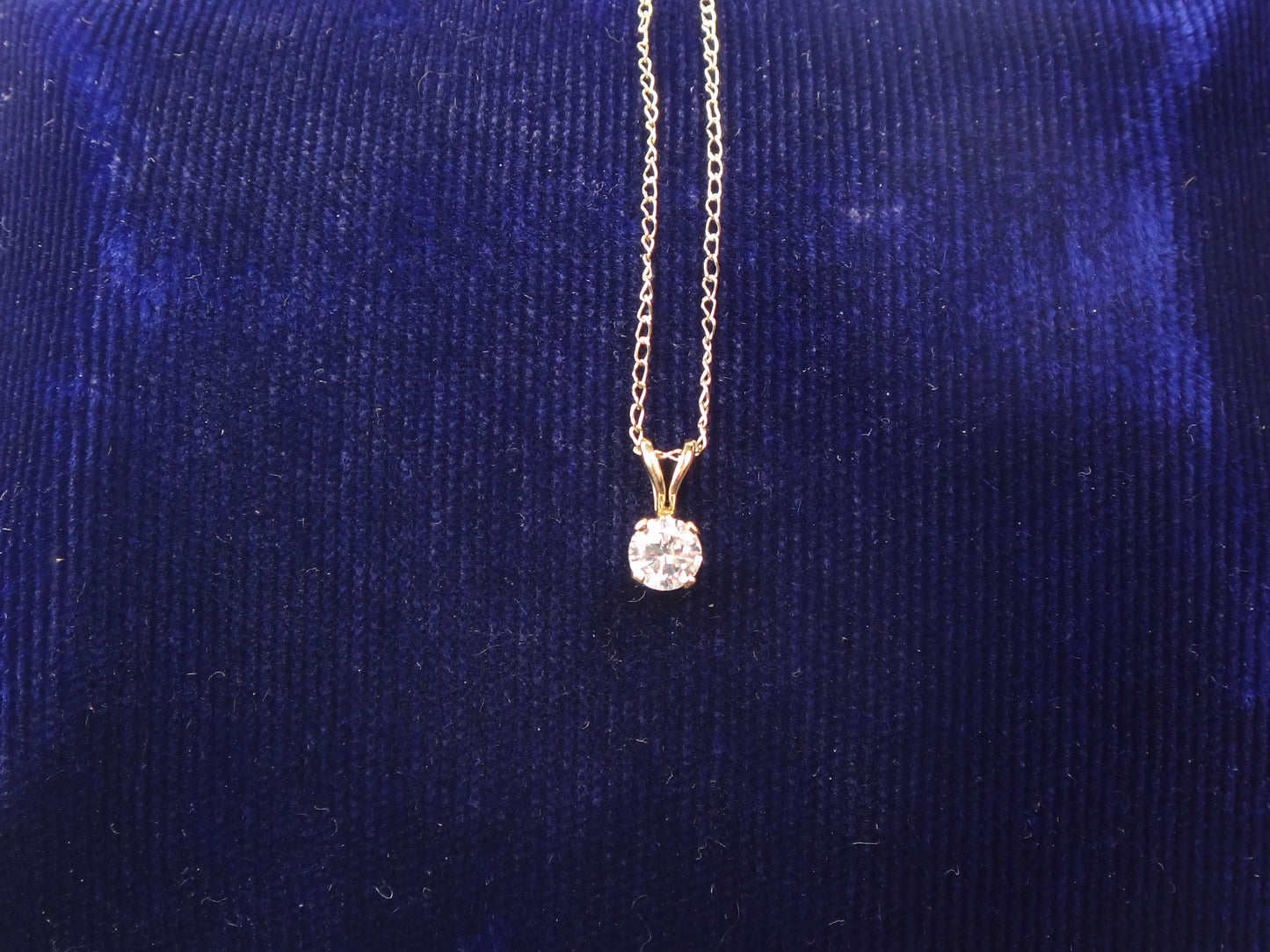 Vintage 14k Yellow Gold Round Natural Diamond Pendant Necklace, Approximately .25 CTS, 17.5"