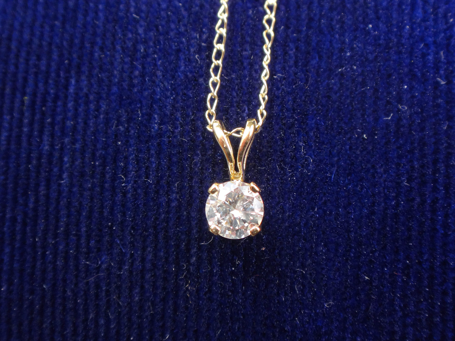 Vintage 14k Yellow Gold Round Natural Diamond Pendant Necklace, Approximately .25 CTS, 17.5"
