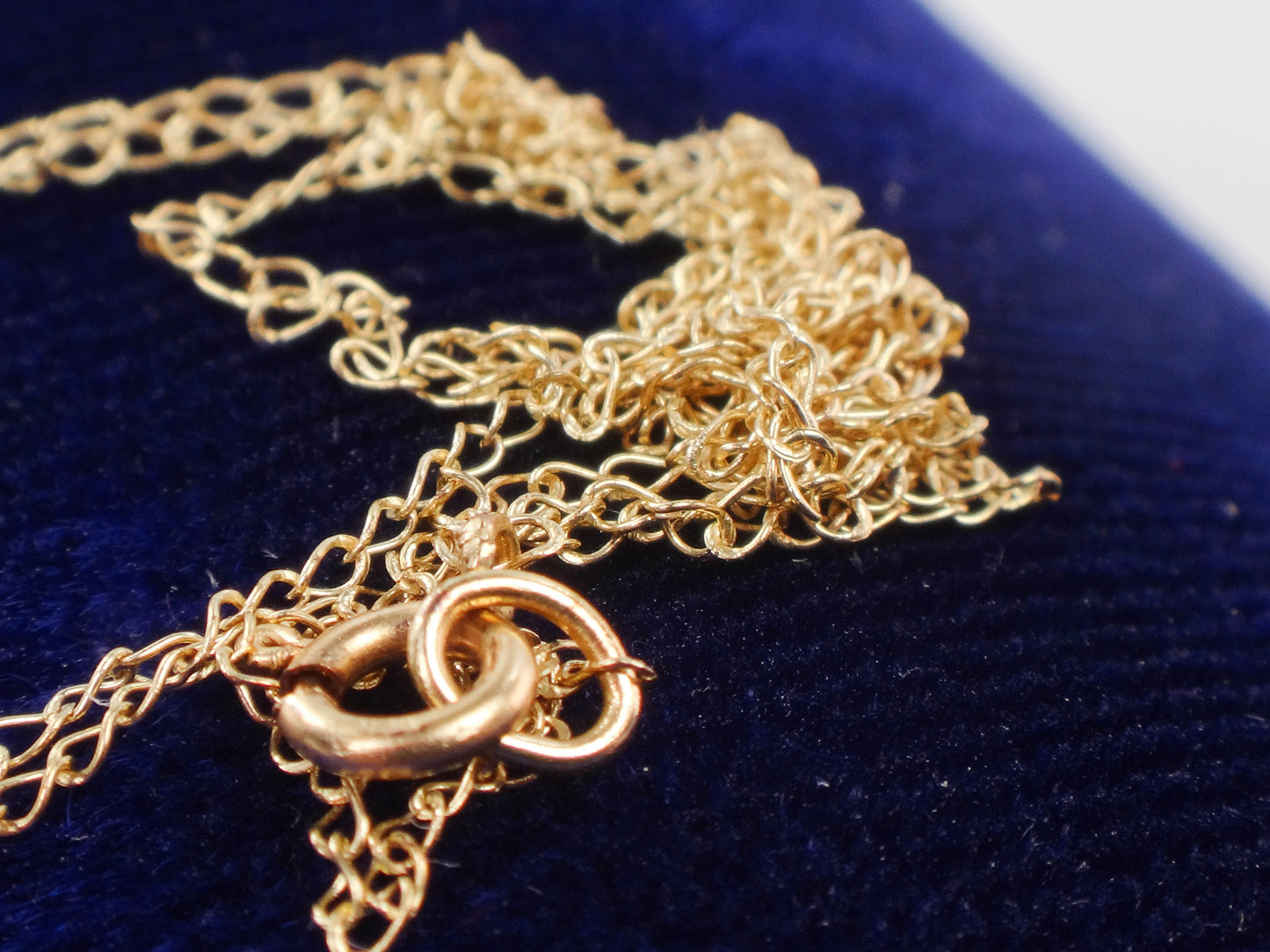 Vintage 14k Yellow Gold Round Natural Diamond Pendant Necklace, Approximately .25 CTS, 17.5"