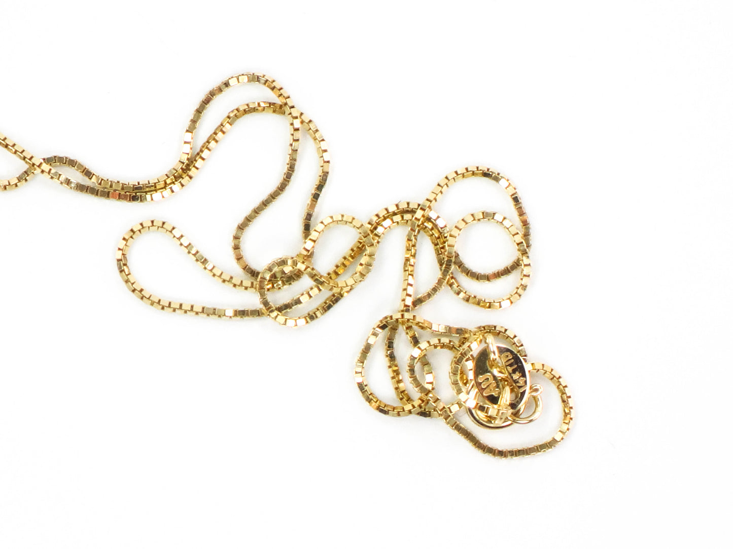 Na Hoku Hawaiin 14k Gold and Diamond Slipper Pendant Necklace, Yellow Gold Flip-Flop Sandal Charm 16", Pre-Owned