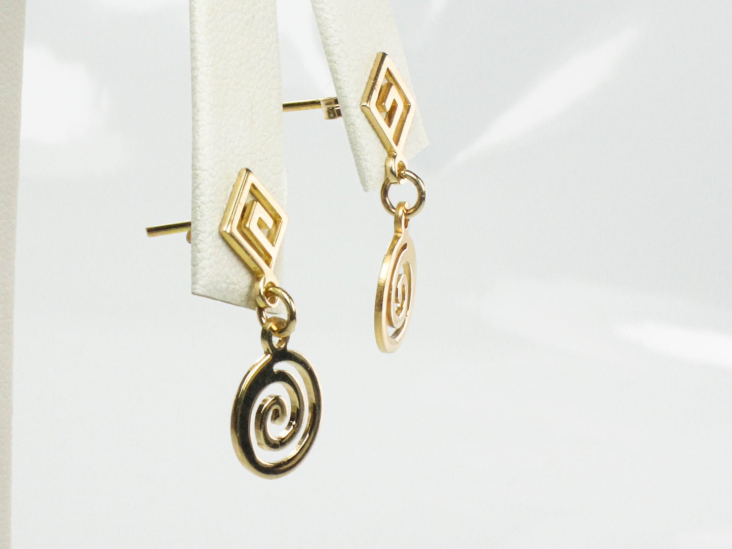 Vintage Solid 14k Yellow Gold Swirl Dangle Earrings