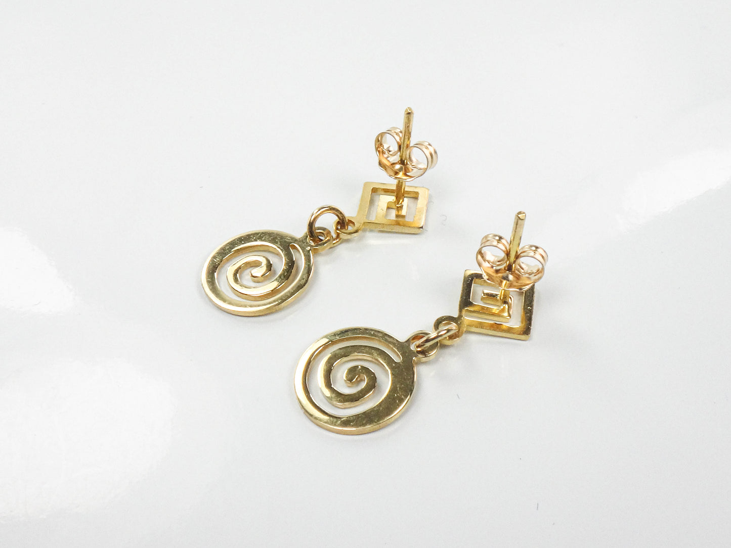 Vintage Solid 14k Yellow Gold Swirl Dangle Earrings