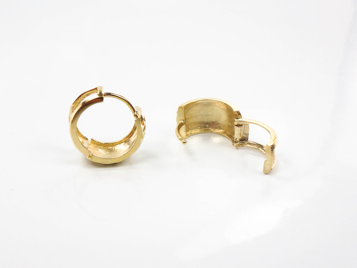 Vintage Solid 14k Yellow Gold Huggie Hoop Earrings with Diamond Cut Design