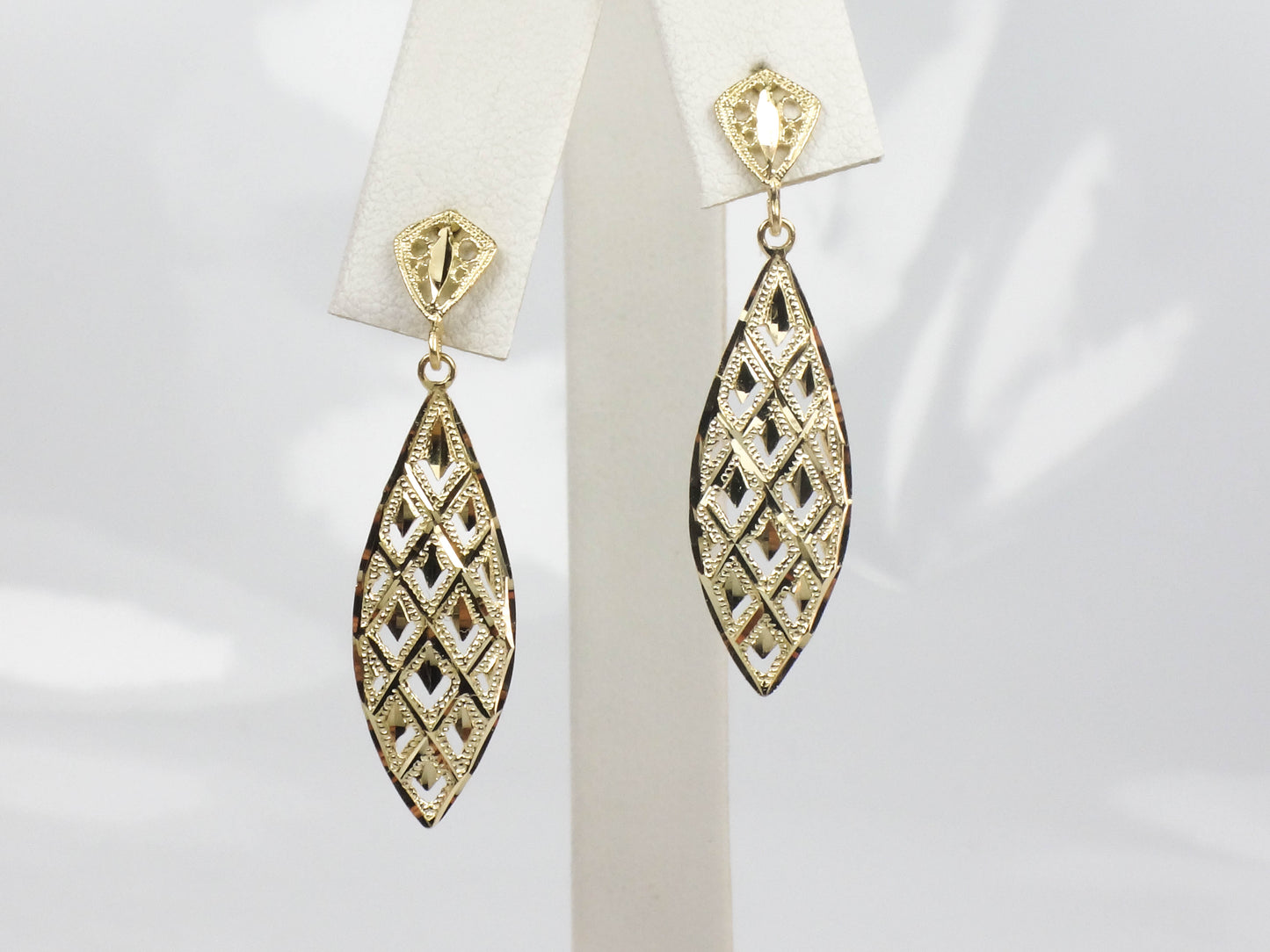 Vintage Solid 14k Yellow Gold Diamond Cut Pierced Design Dangle Earrings