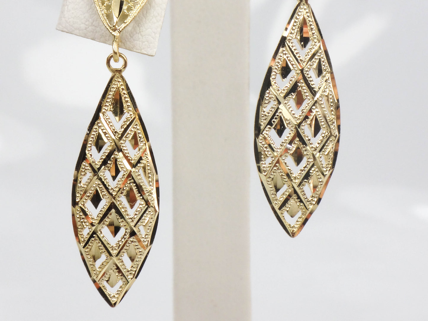 Vintage Solid 14k Yellow Gold Diamond Cut Pierced Design Dangle Earrings