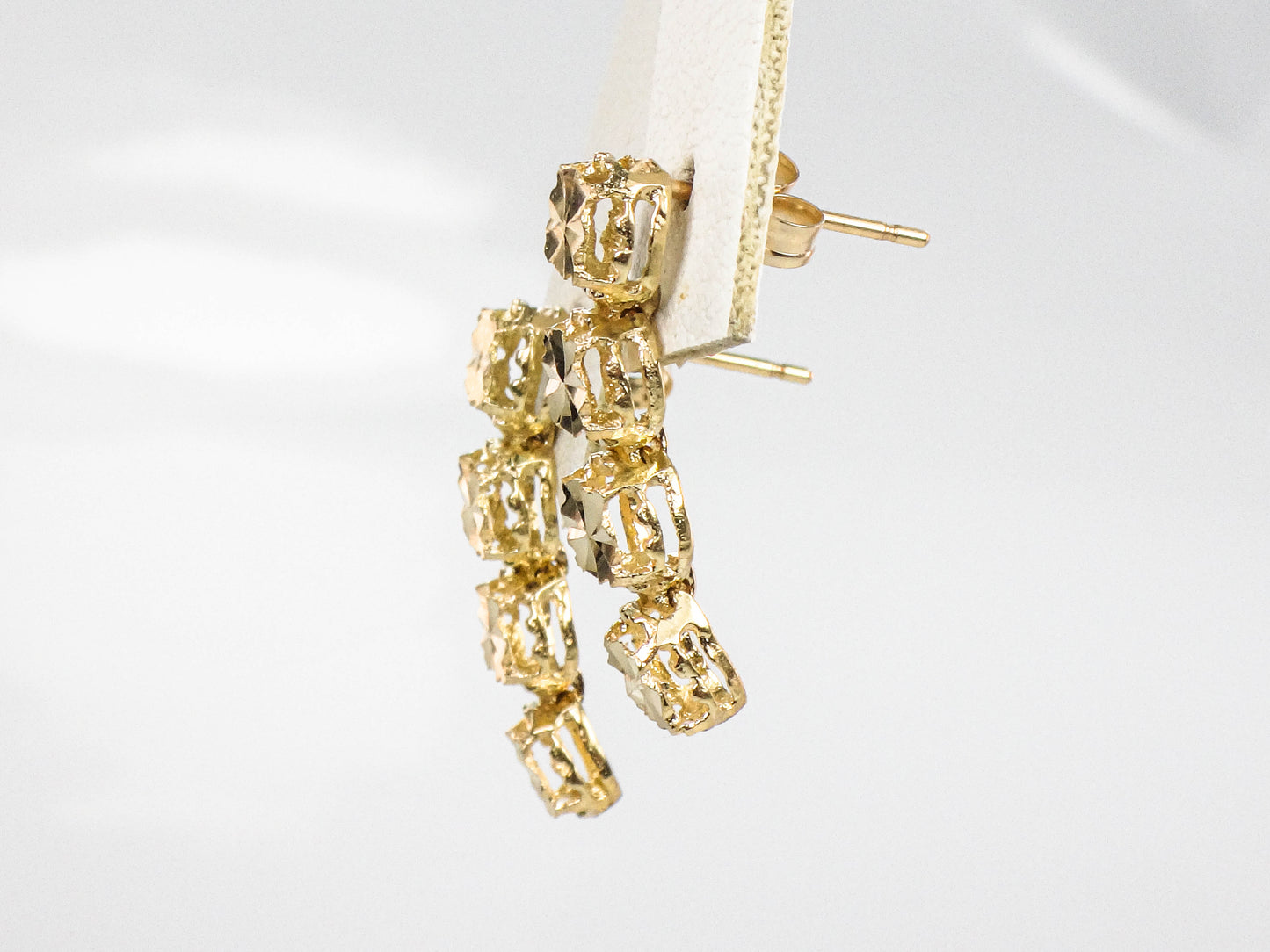 Vintage Solid 14k Yellow Gold Floral Dangle Earrings