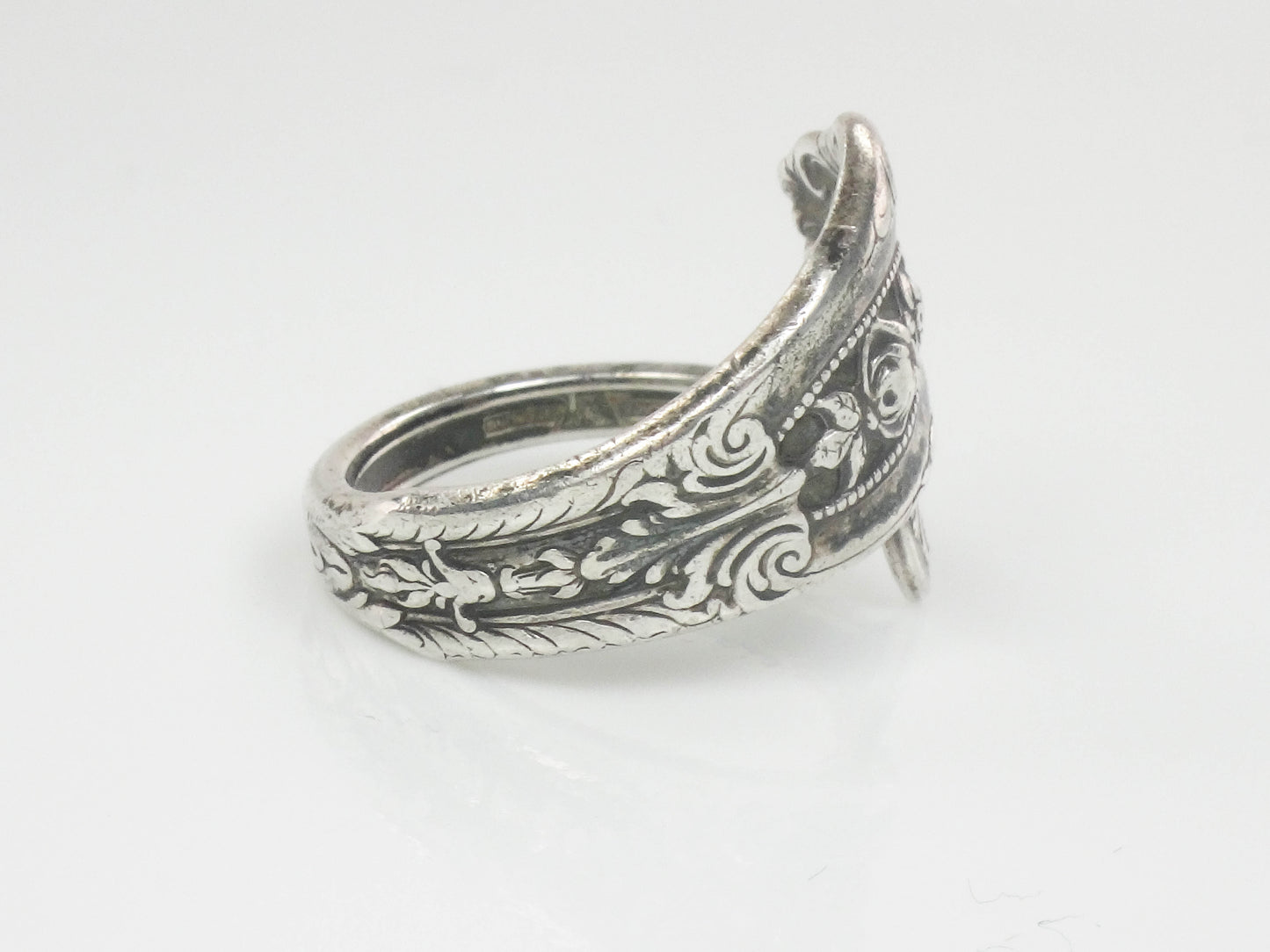 Vintage Wallace Rose Point Sterling Silver Spoon Ring with Floral Design