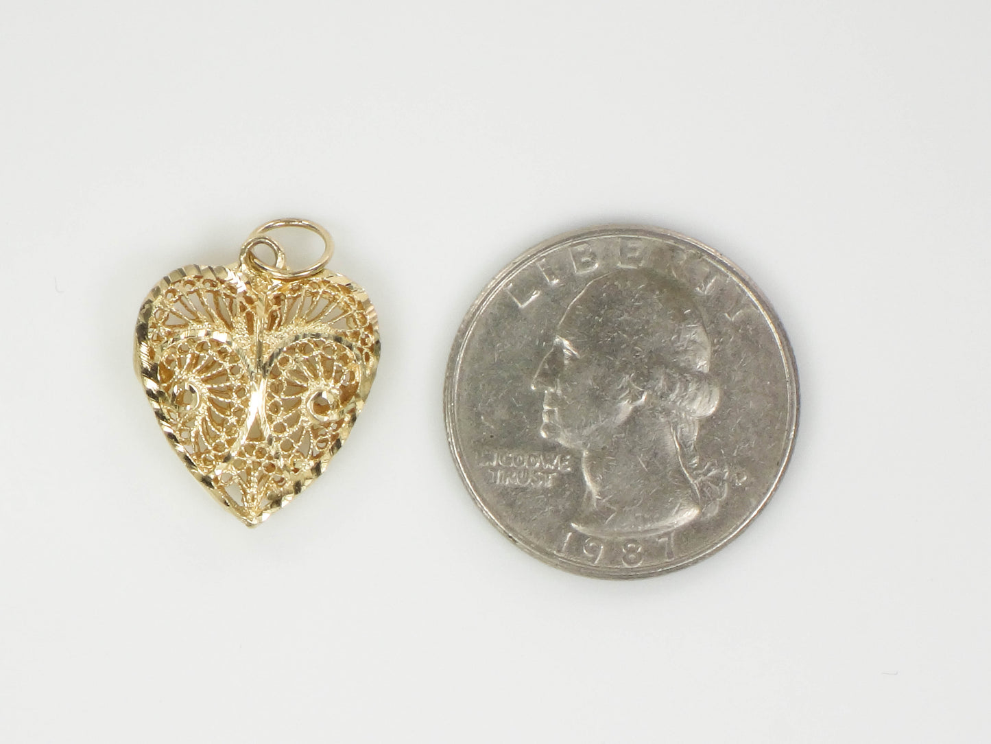 Vintage Estate 14k Yellow Gold Filigree Heart Pendant Charm