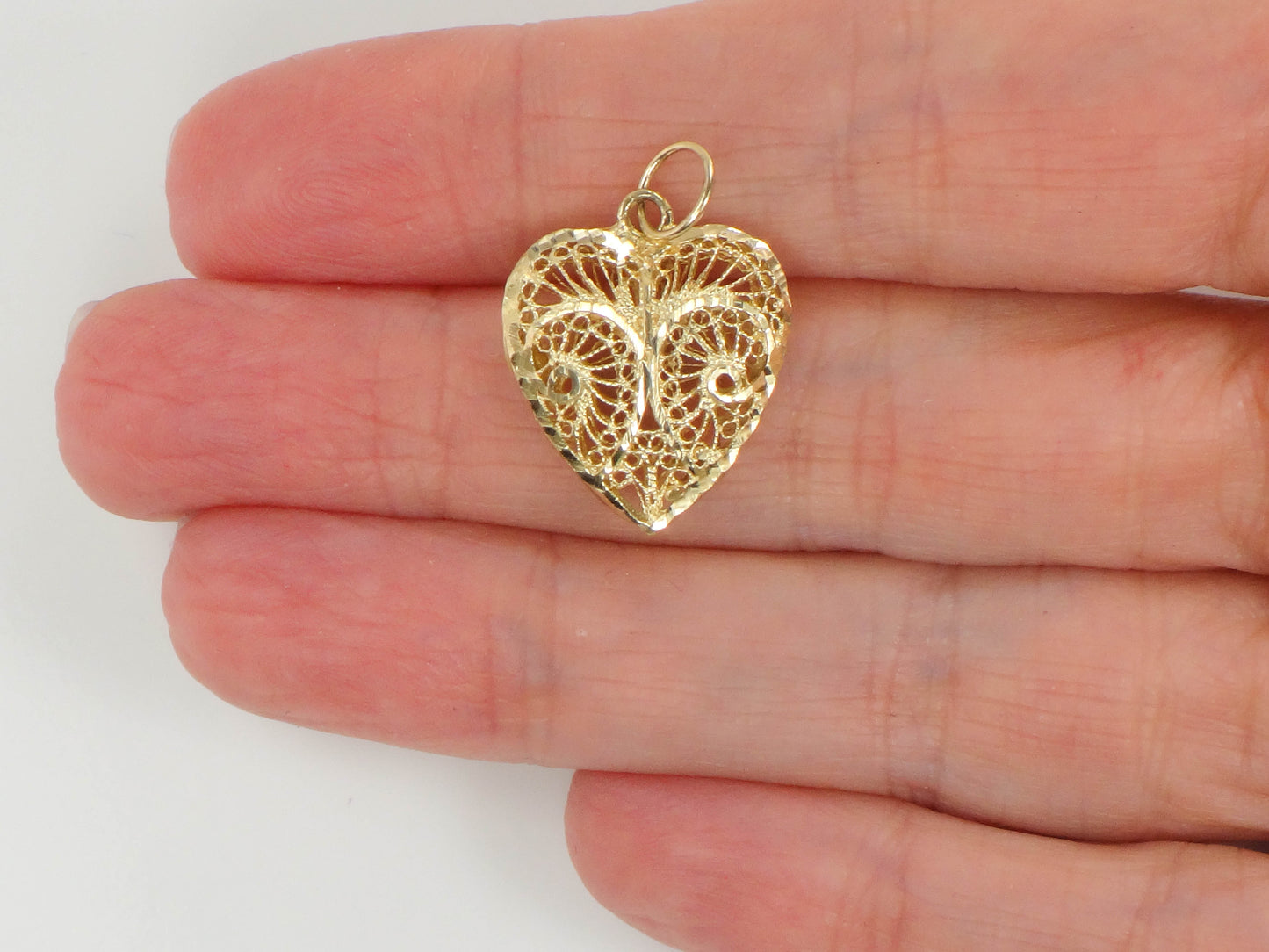 Vintage Estate 14k Yellow Gold Filigree Heart Pendant Charm