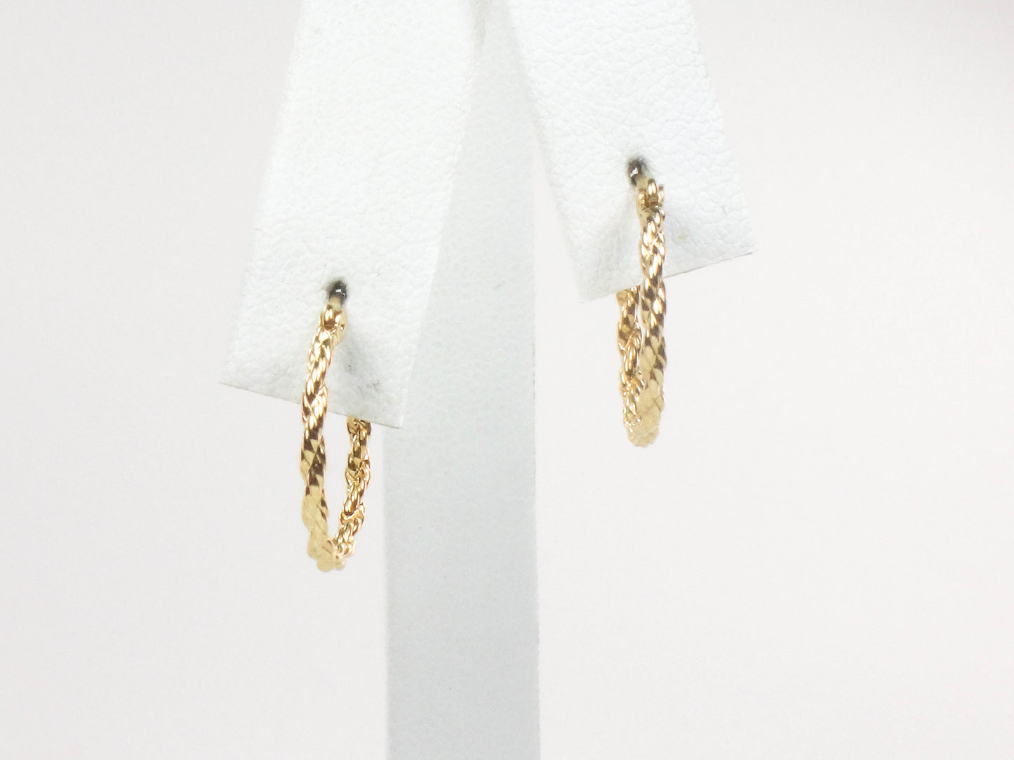 Vintage 14k Yellow Gold Small Twisted Circle Hoop Earrings