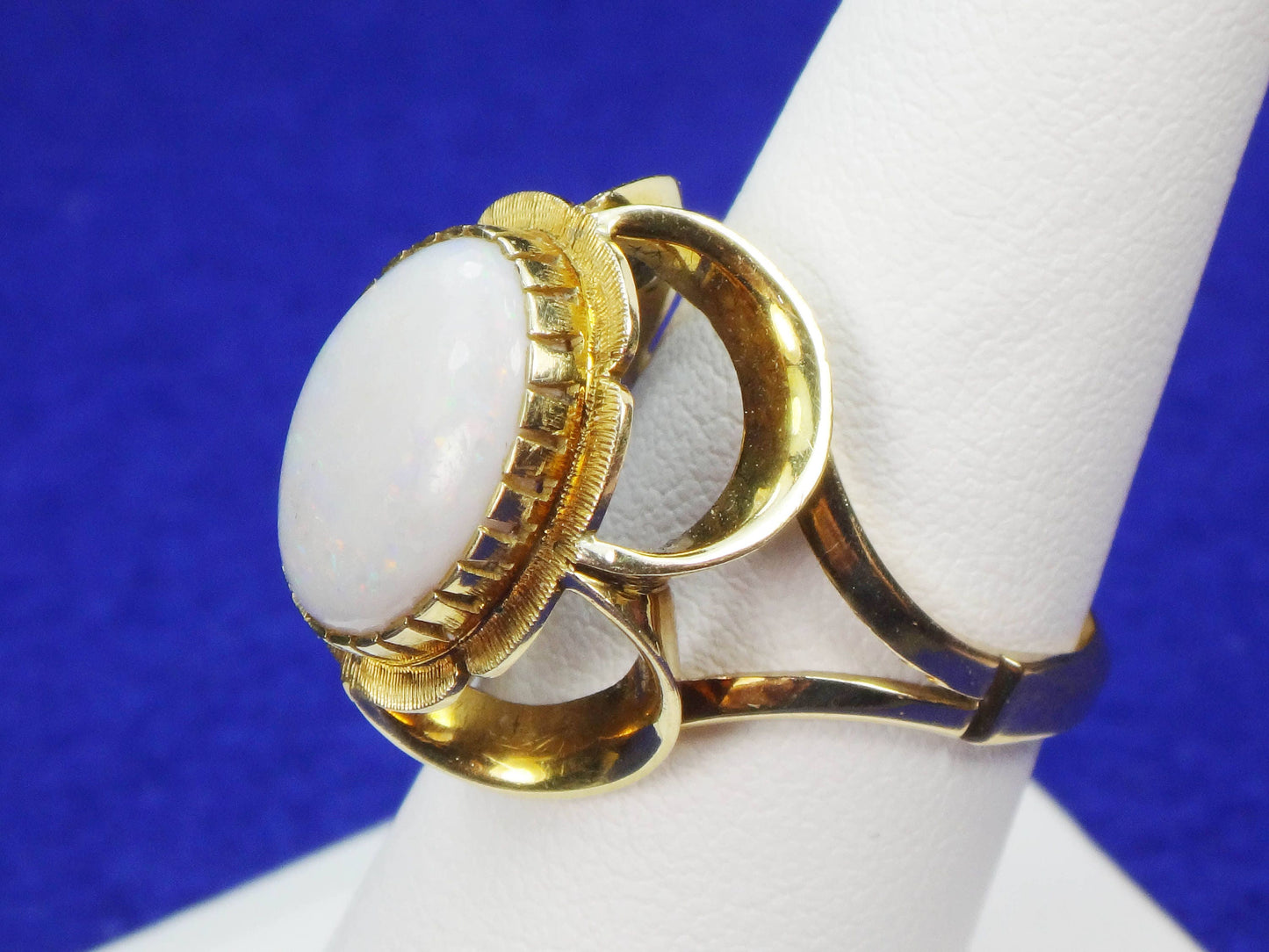 Vintage 14k Yellow Gold Natural Opal Ring - Large October Birthstone Floral Ring - Size 7 - Circa 1950