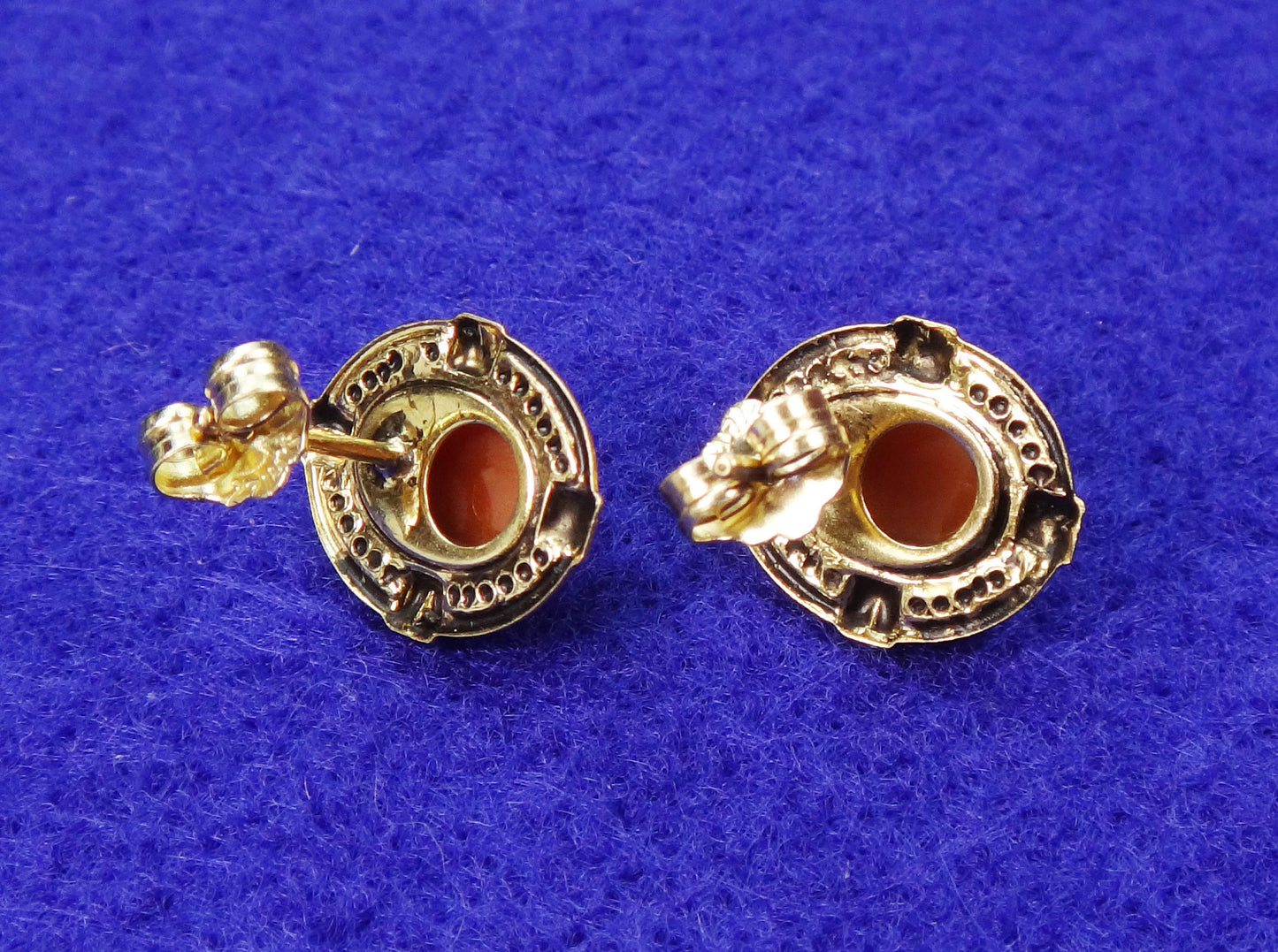 14k Gold Cameo Earrings with Post Backs - Small Studs - Vintage Fine Jewelry