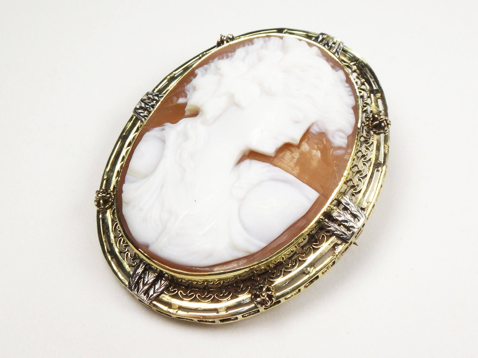 Vintage Art Deco 10k Gold Cameo Pendant Pin: Goddess with Grape Leaves