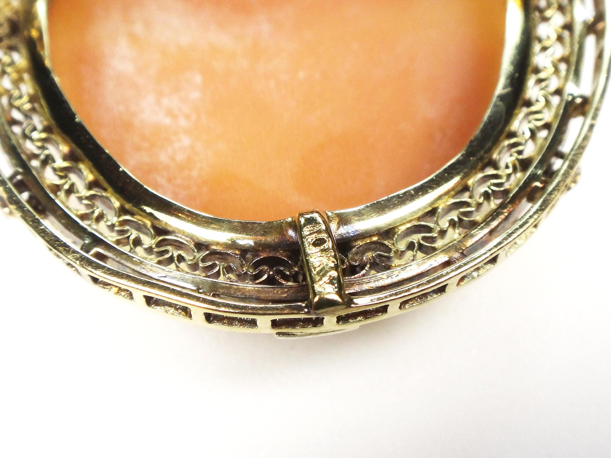 Vintage Art Deco 10k Gold Cameo Pendant Pin: Goddess with Grape Leaves