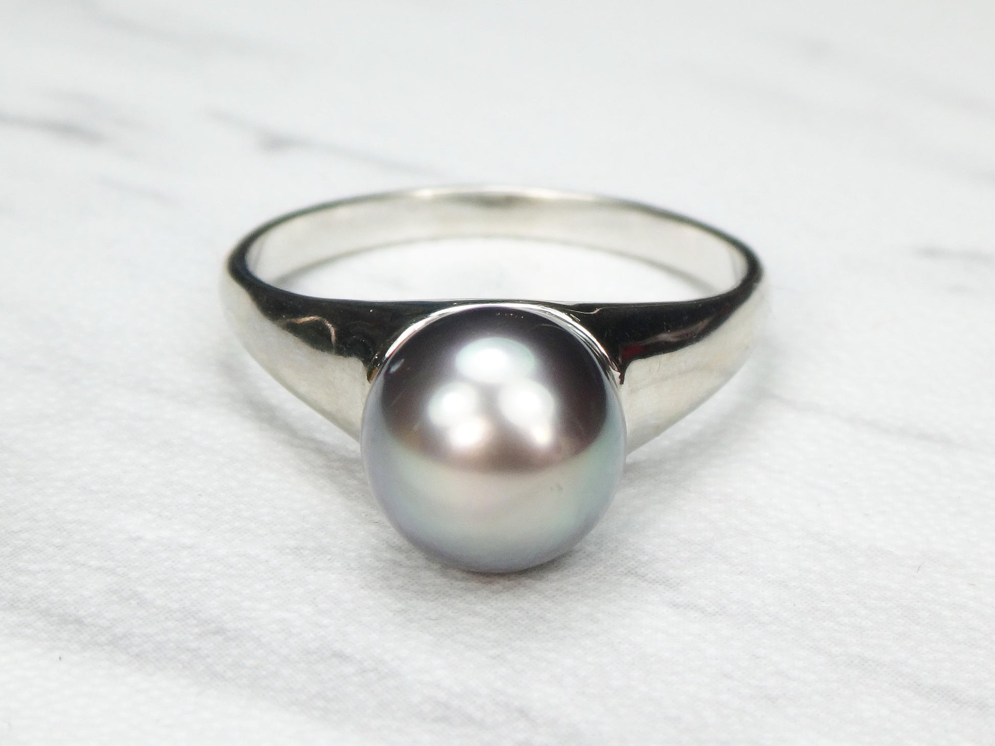 Vintage 14k White Gold Black Tahitian Pearl Ring - Modernist Style, Size 7, 8.5 MM