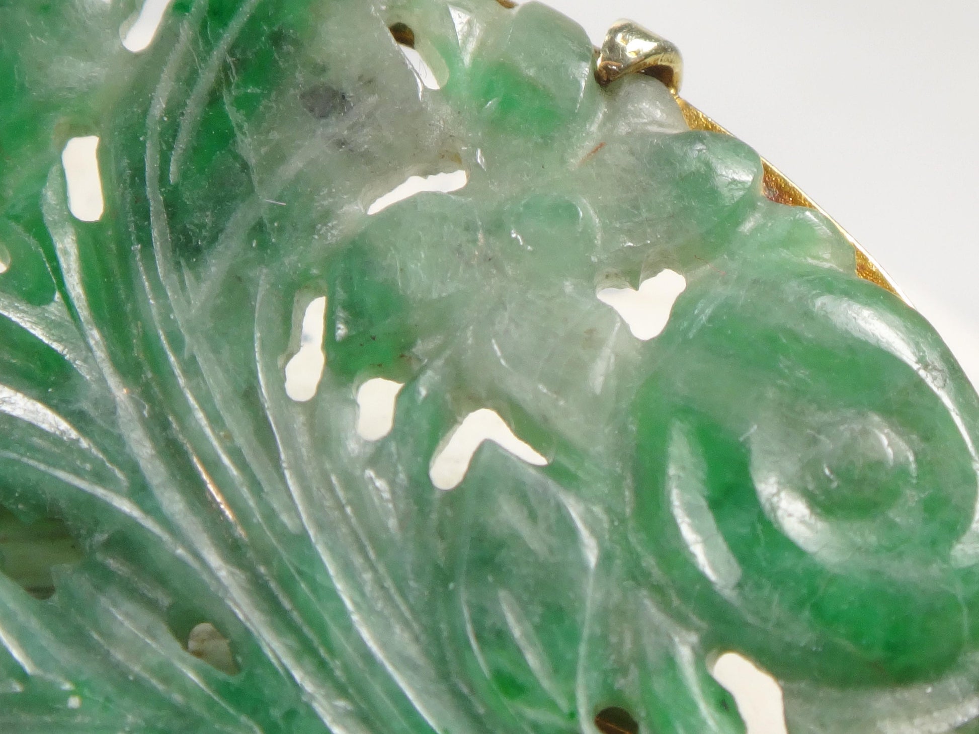 Antique 14k Gold Carved Jade Floral Pin Brooch