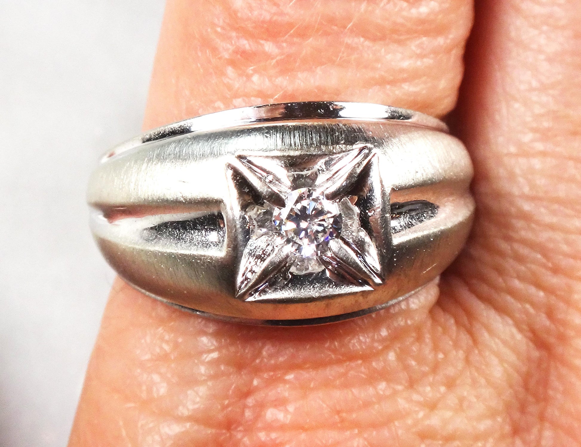 Vintage 14k White Gold Men's Diamond Solitaire Ring - Size 9.5