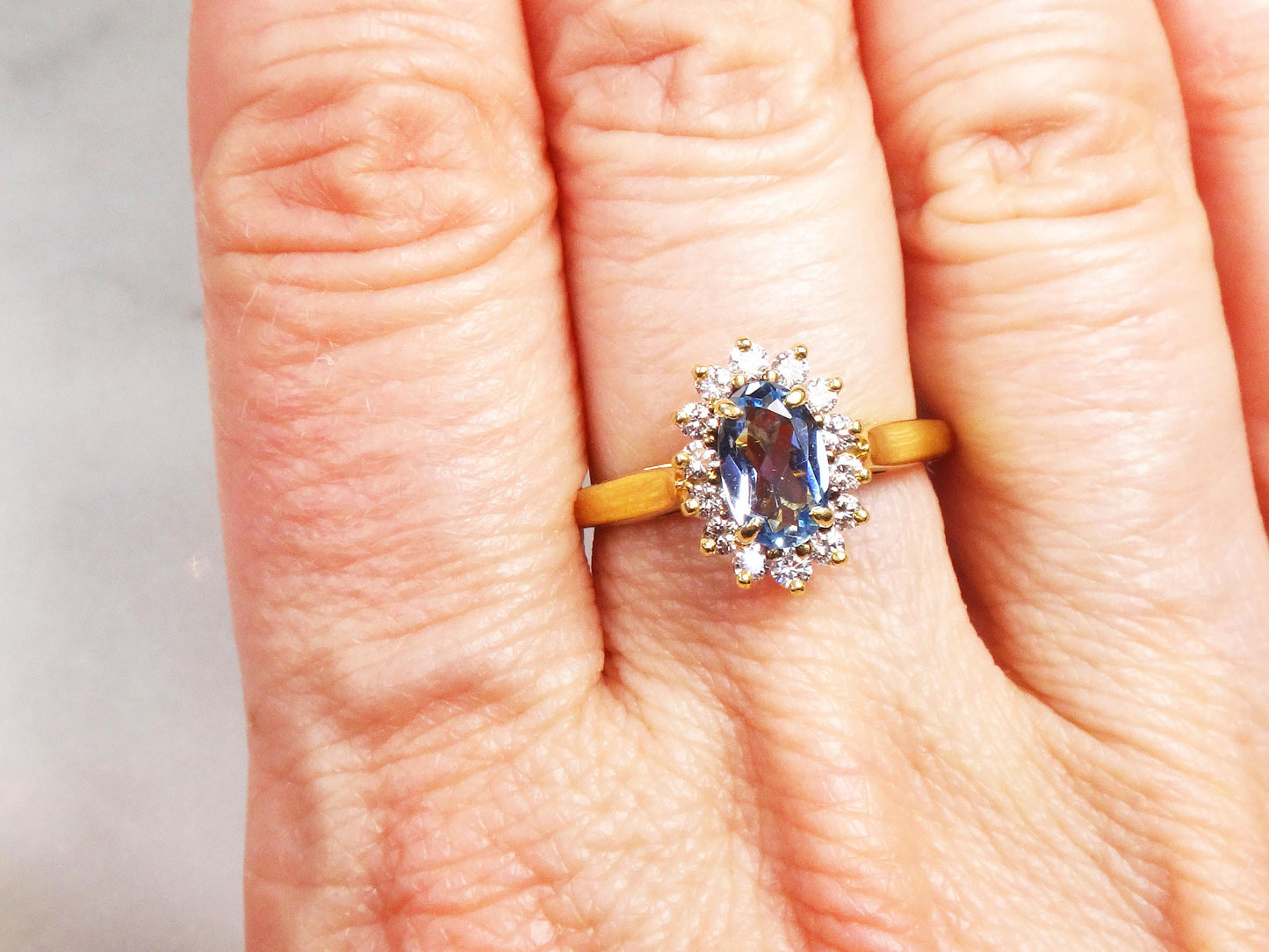 Vintage 18k Yellow Gold Aquamarine Diamond Halo Ring - Size 6