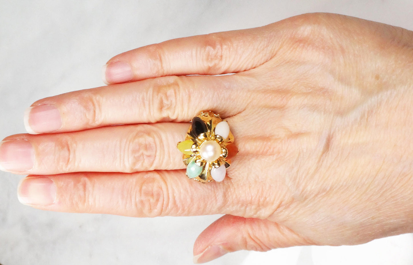 Vintage 14k Yellow Gold Cultured Pearl Onyx & Jade Dome Ring, Size 7.5