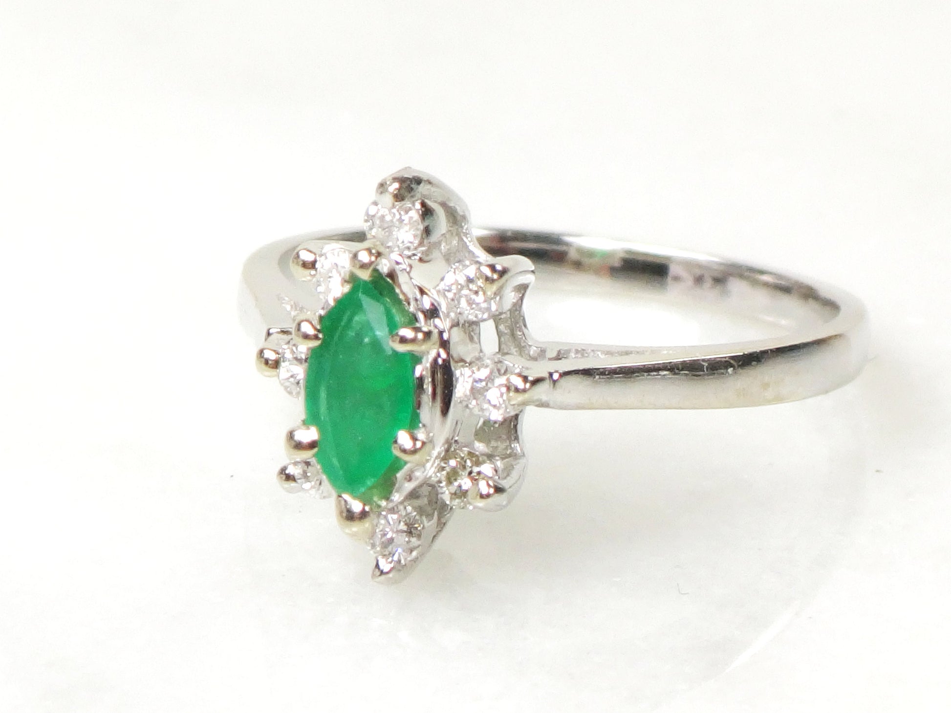 Vintage 14k White Gold Natural Emerald and Diamond Halo Ring May Birthstone Size 5.75