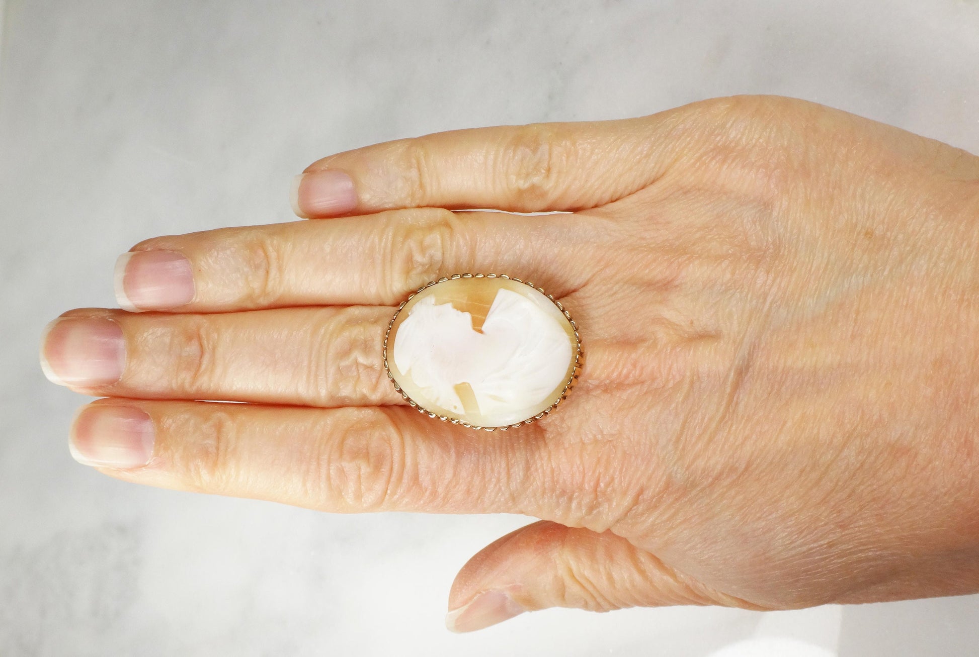 Vintage 14k Gold Cameo Ring: Greek Goddess Psyche, Size 8.25