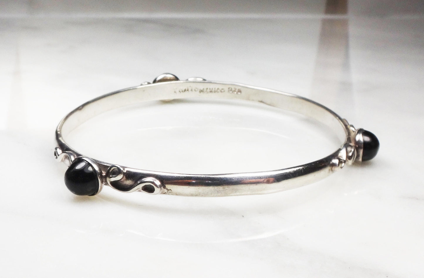 Vintage Sterling Silver Bangle Bracelet Black Glass Stone Bracelet Slip On Sterling Bracelet Mexico Silver Bracelet Heavy Sterling Bracelet