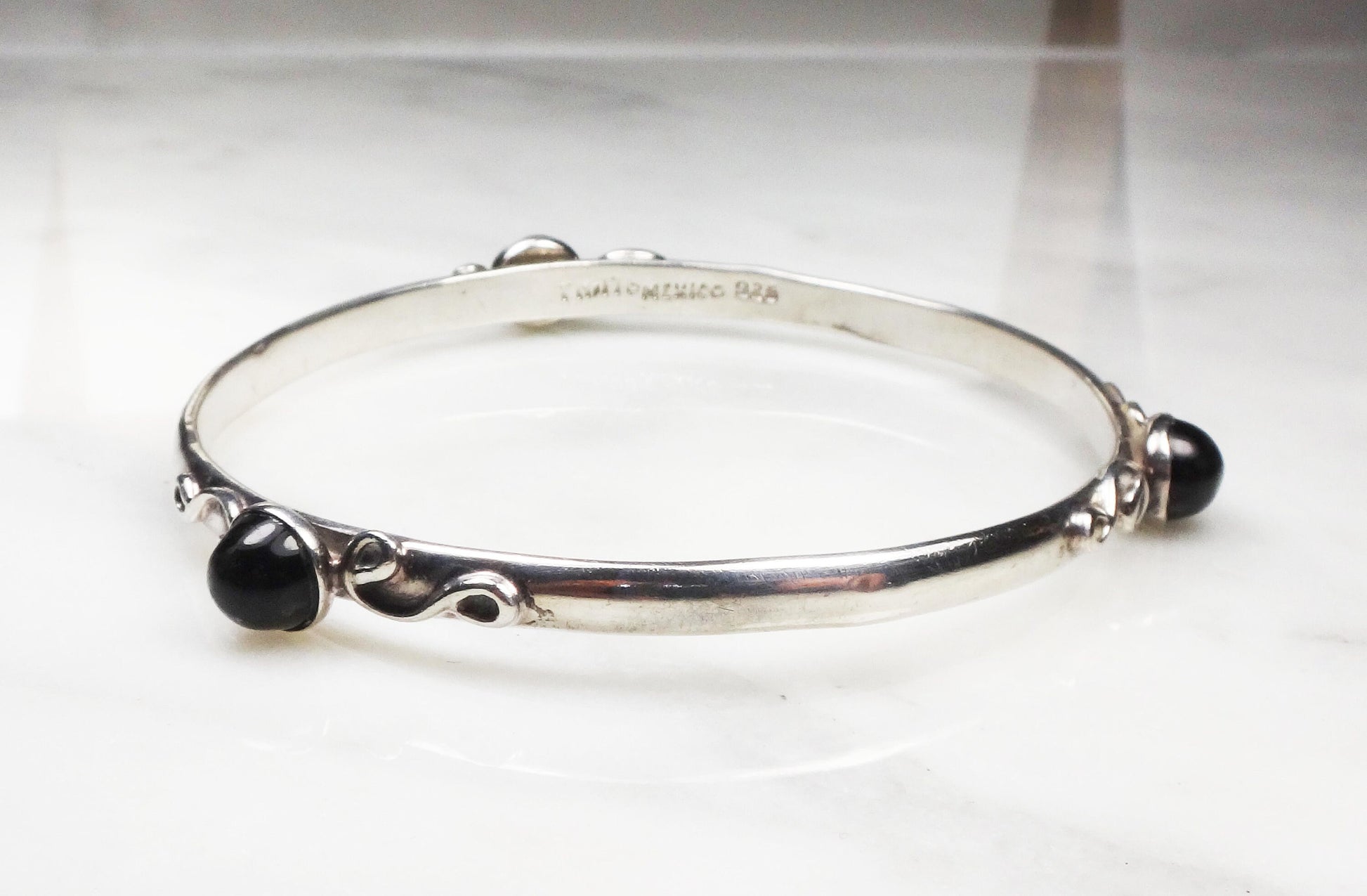 Vintage Sterling Silver Bangle Bracelet: Black Glass Stone, Mexico