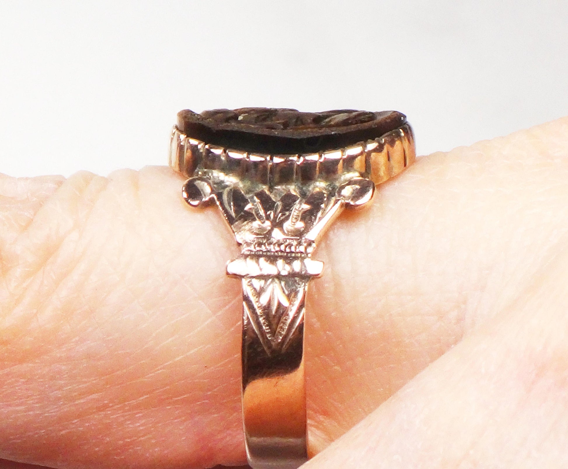 Antique 14k Gold Intaglio Ring: Carved Tiger Eye Victorian Jewelry 1880's