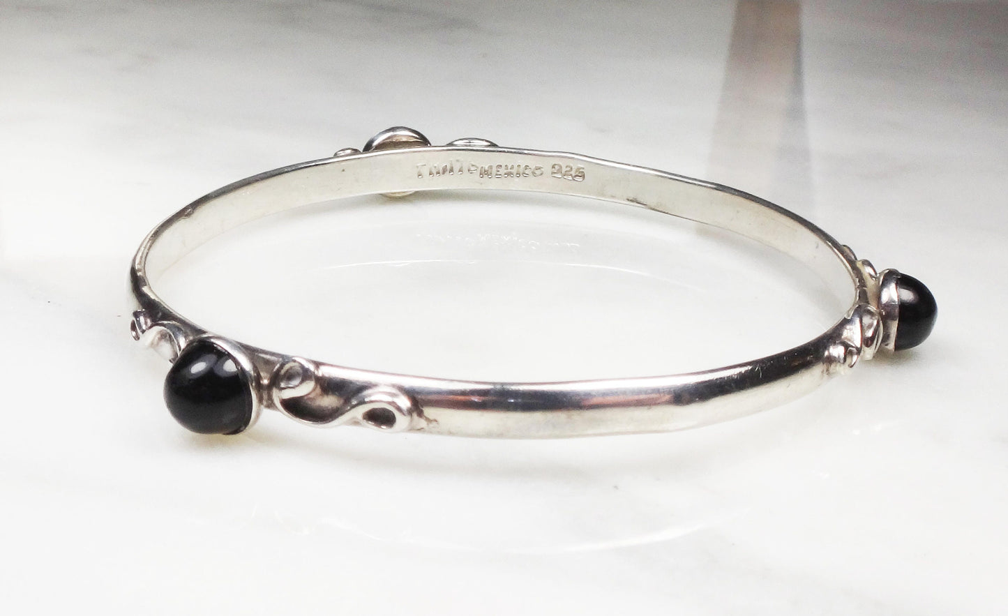 Vintage Sterling Silver Bangle Bracelet: Black Glass Stone, Mexico