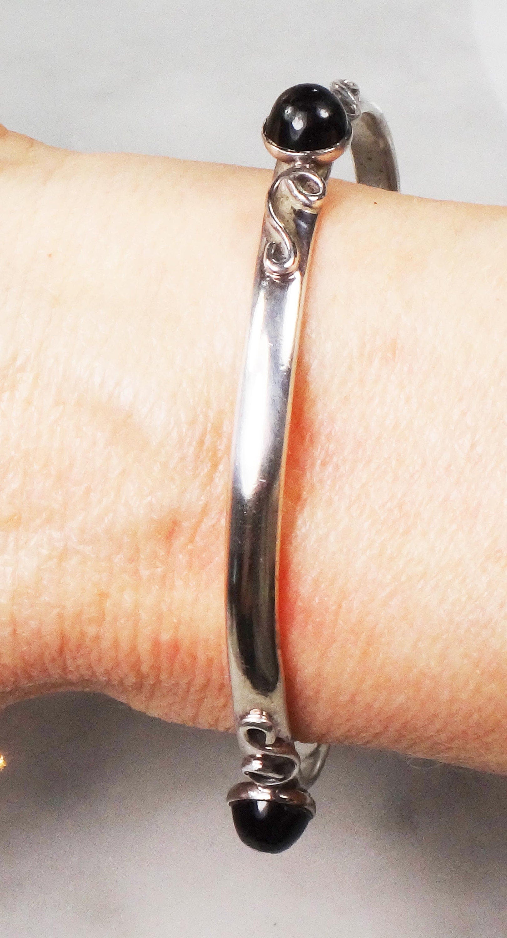 Vintage Sterling Silver Bangle Bracelet: Black Glass Stone, Mexico