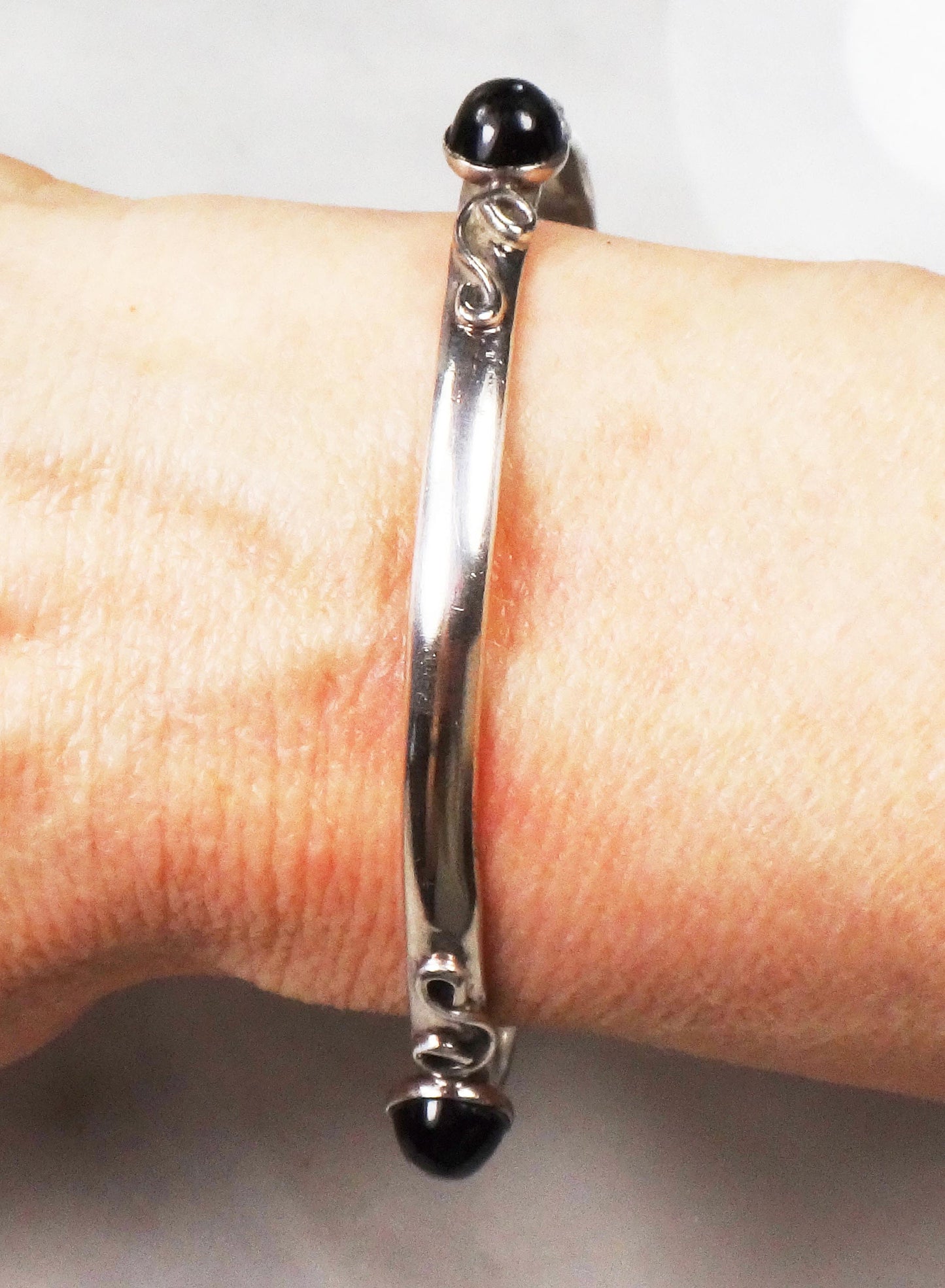 Vintage Sterling Silver Bangle Bracelet: Black Glass Stone, Mexico