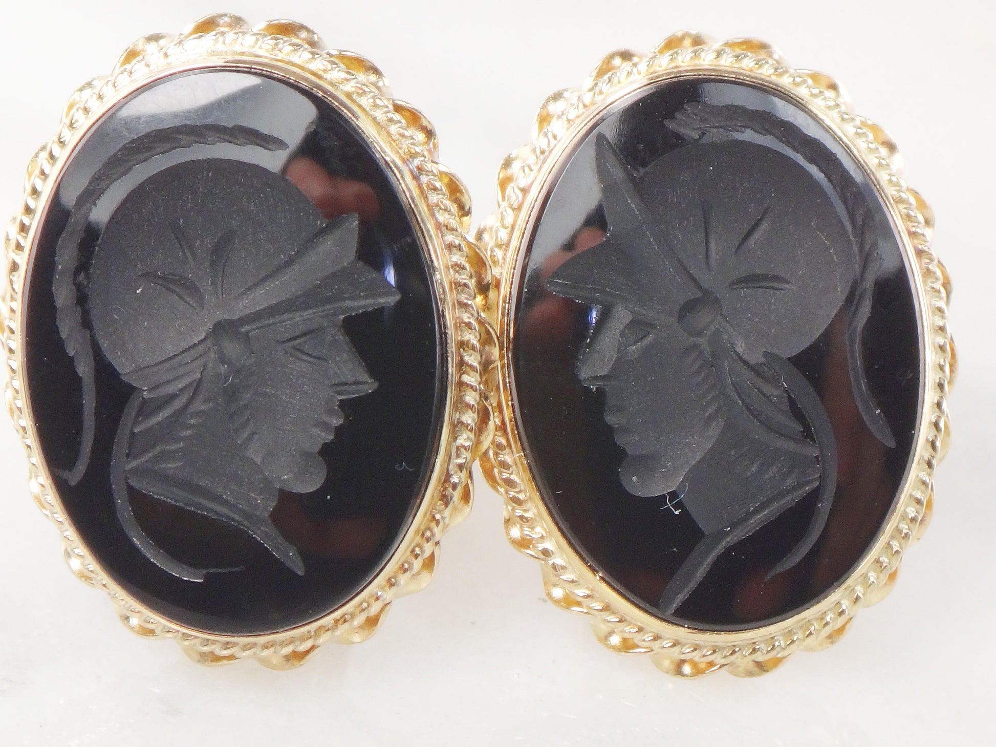 Vintage 14k Gold Black Onyx Intaglio Cufflinks: Roman Soldier Design