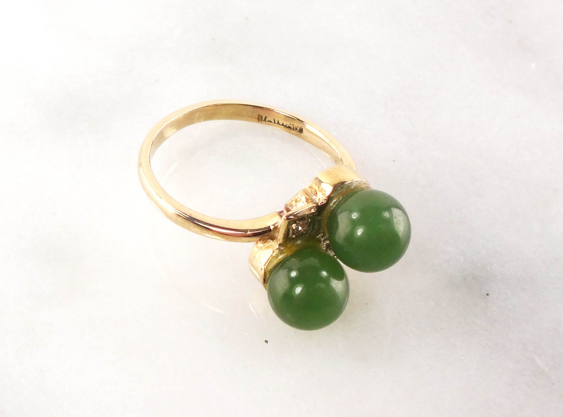 Vintage 14k Yellow Gold Chrysoprase Ball Ring with Diamond Accents