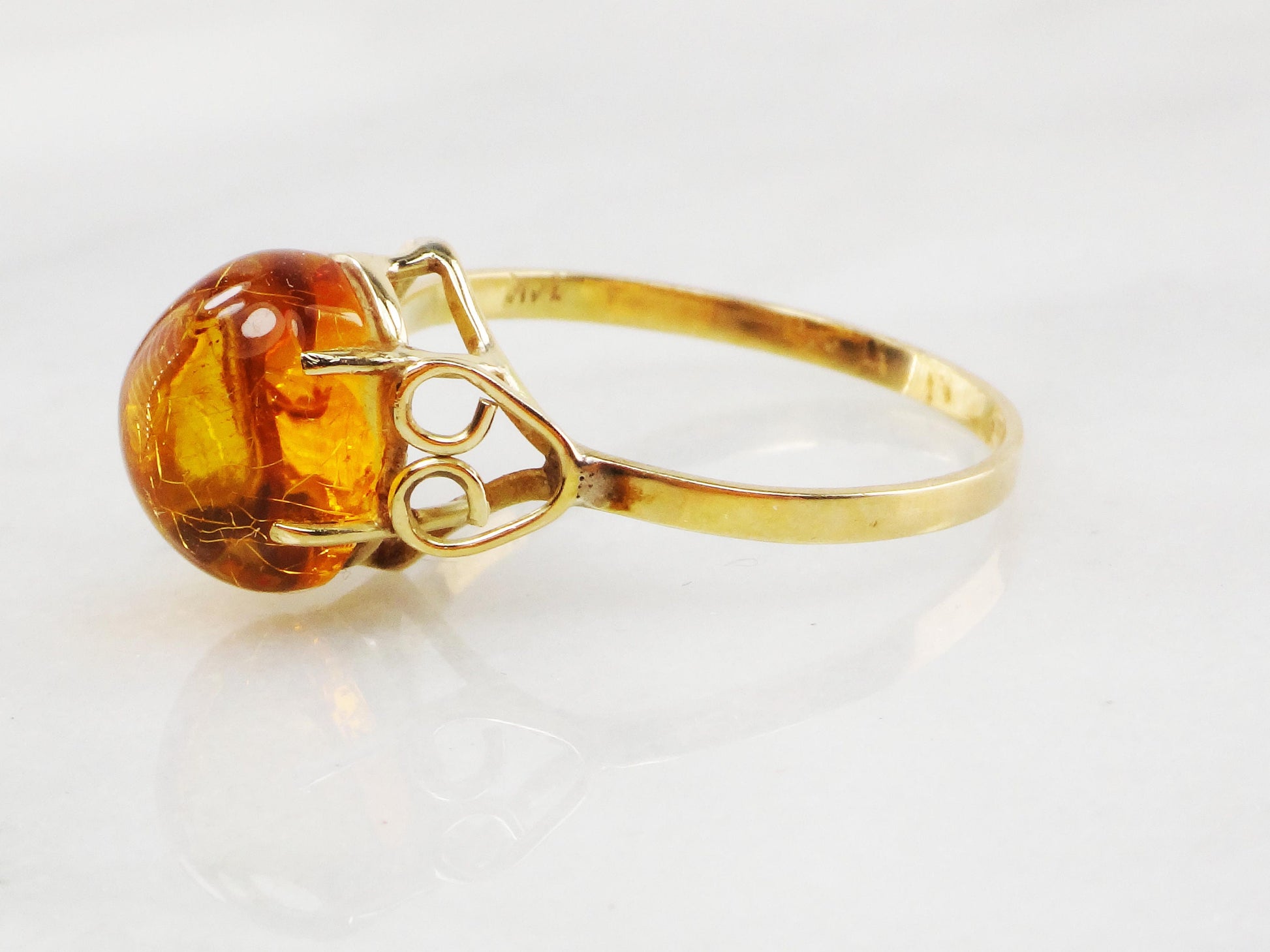 Vintage Handmade 14k Gold Amber Ring - Size 8.5