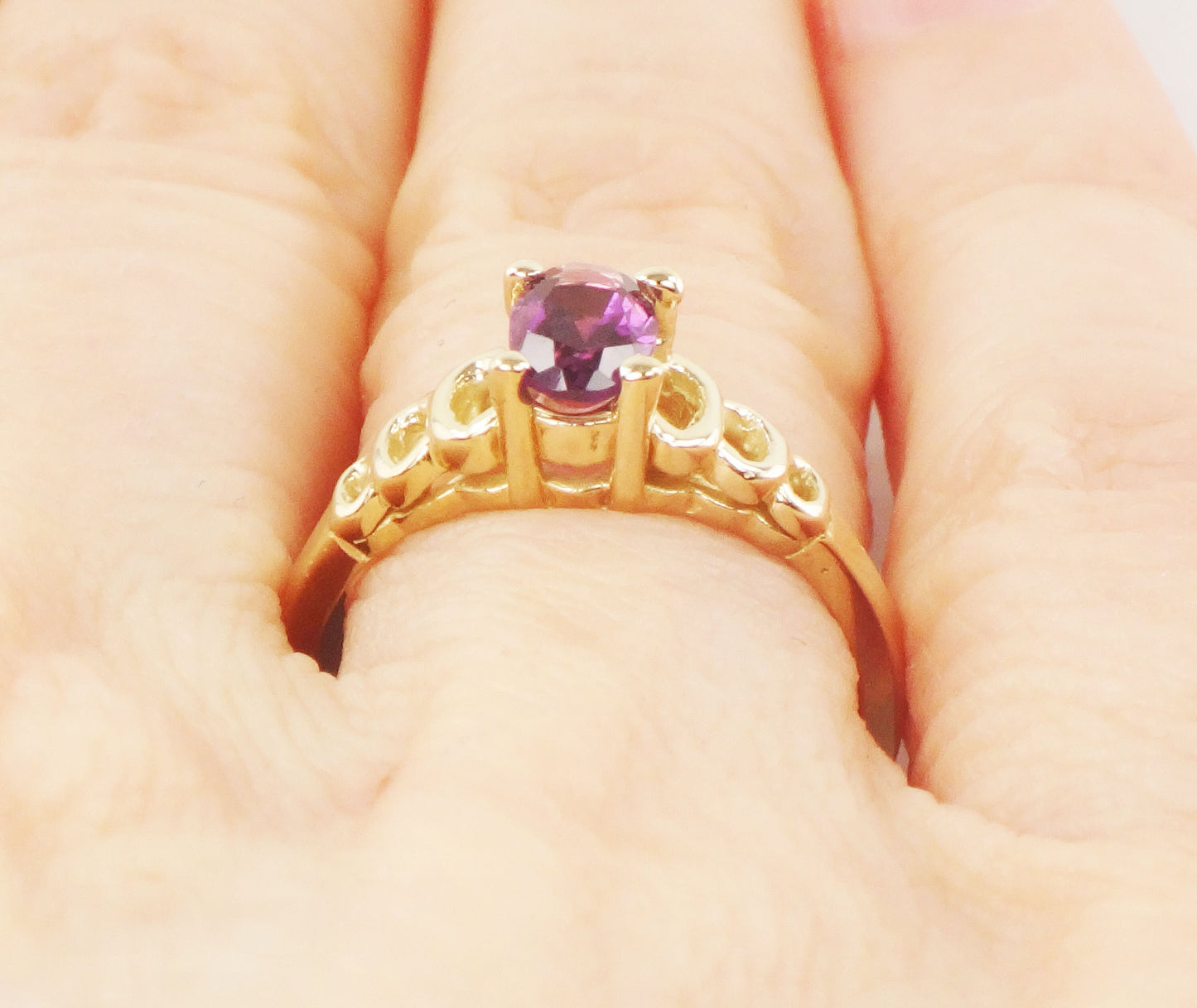 Vintage 14k Yellow Gold Natural Amethyst Ring, Purple February Birthstone Ring, Size 5 1/4