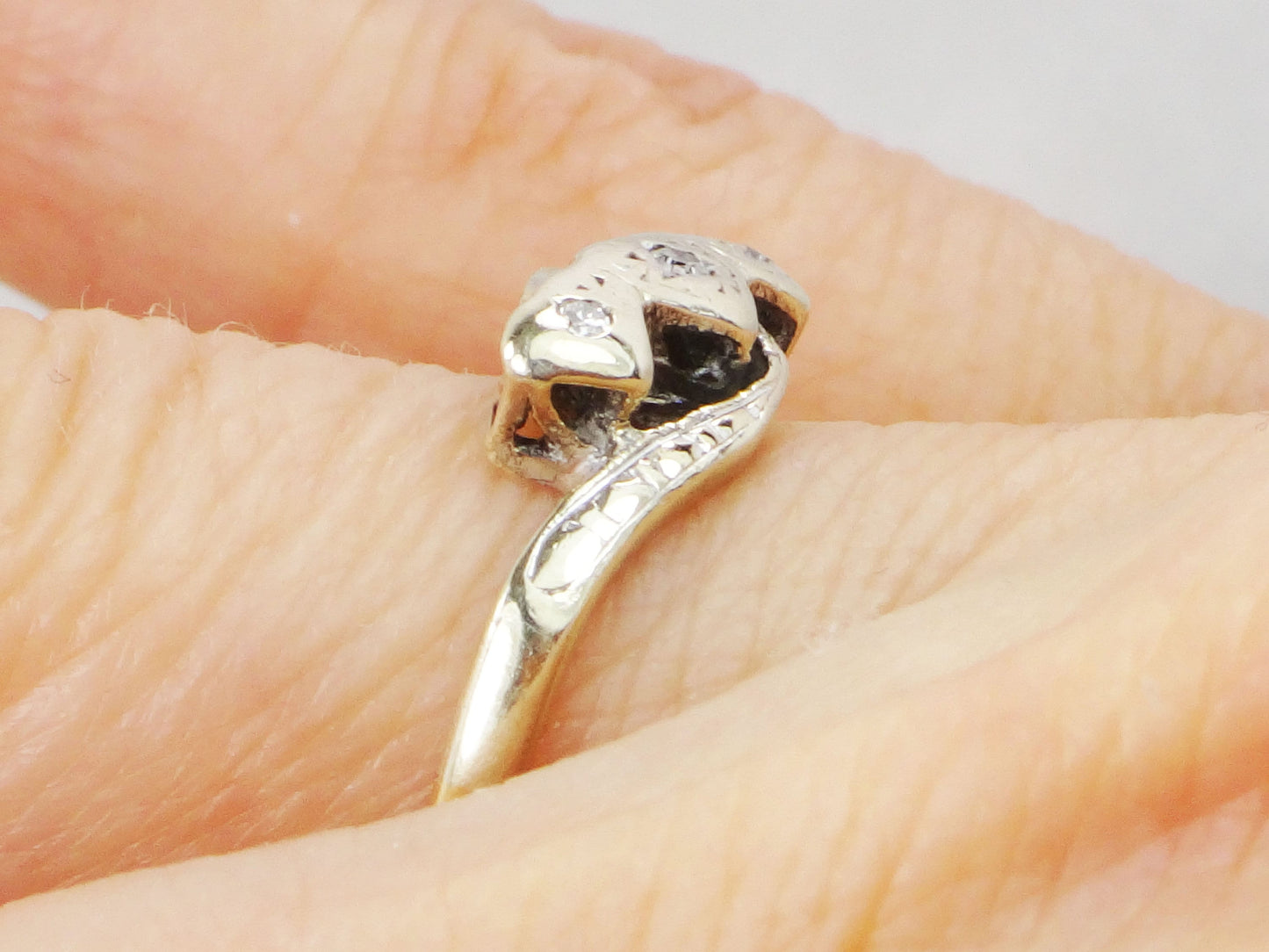 Vintage 18k Diamond Art Deco Ring: Triple Heart Promise Ring, Size 5.5