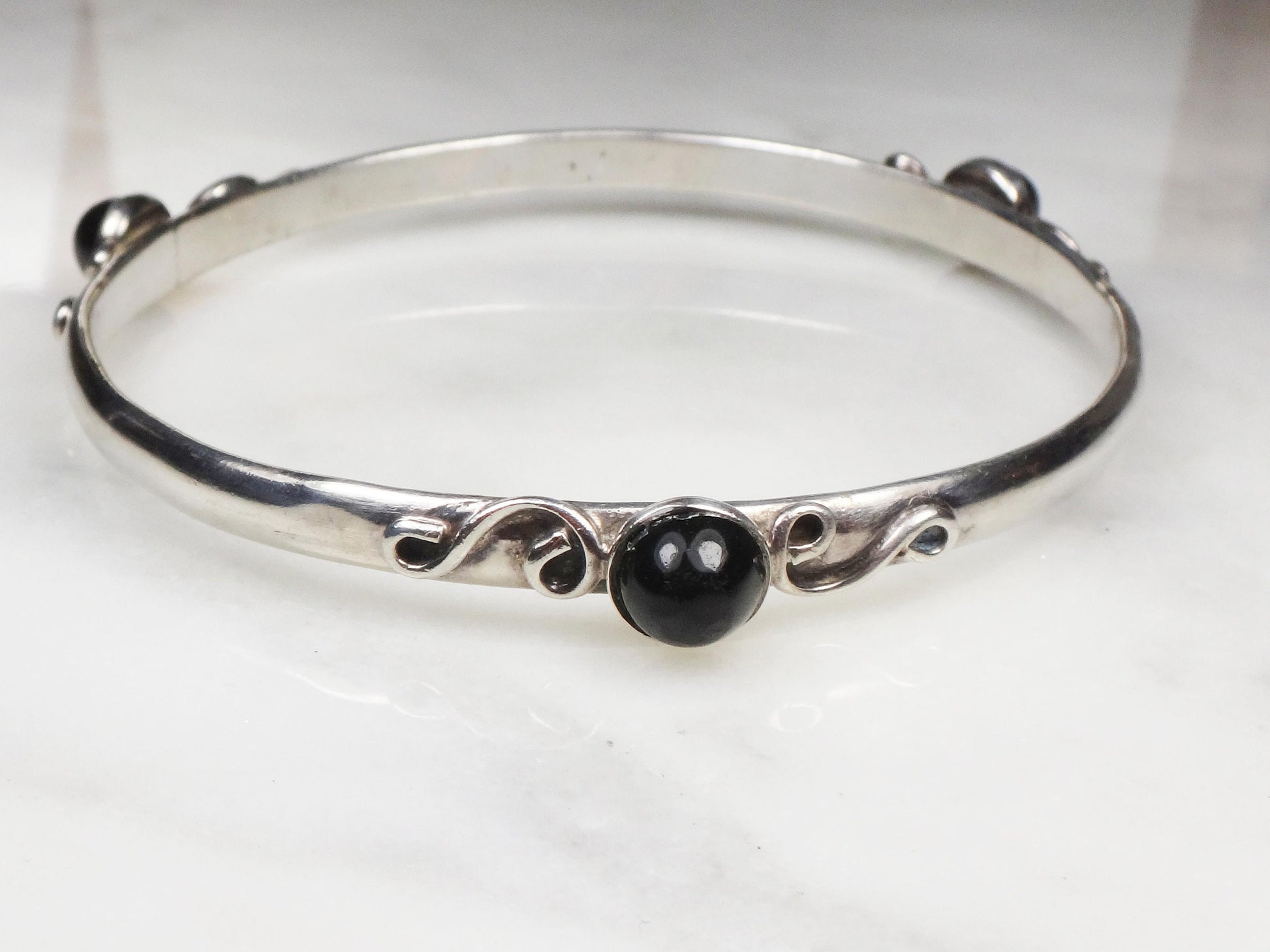 Vintage Sterling Silver Bangle Bracelet: Black Glass Stone, Mexico