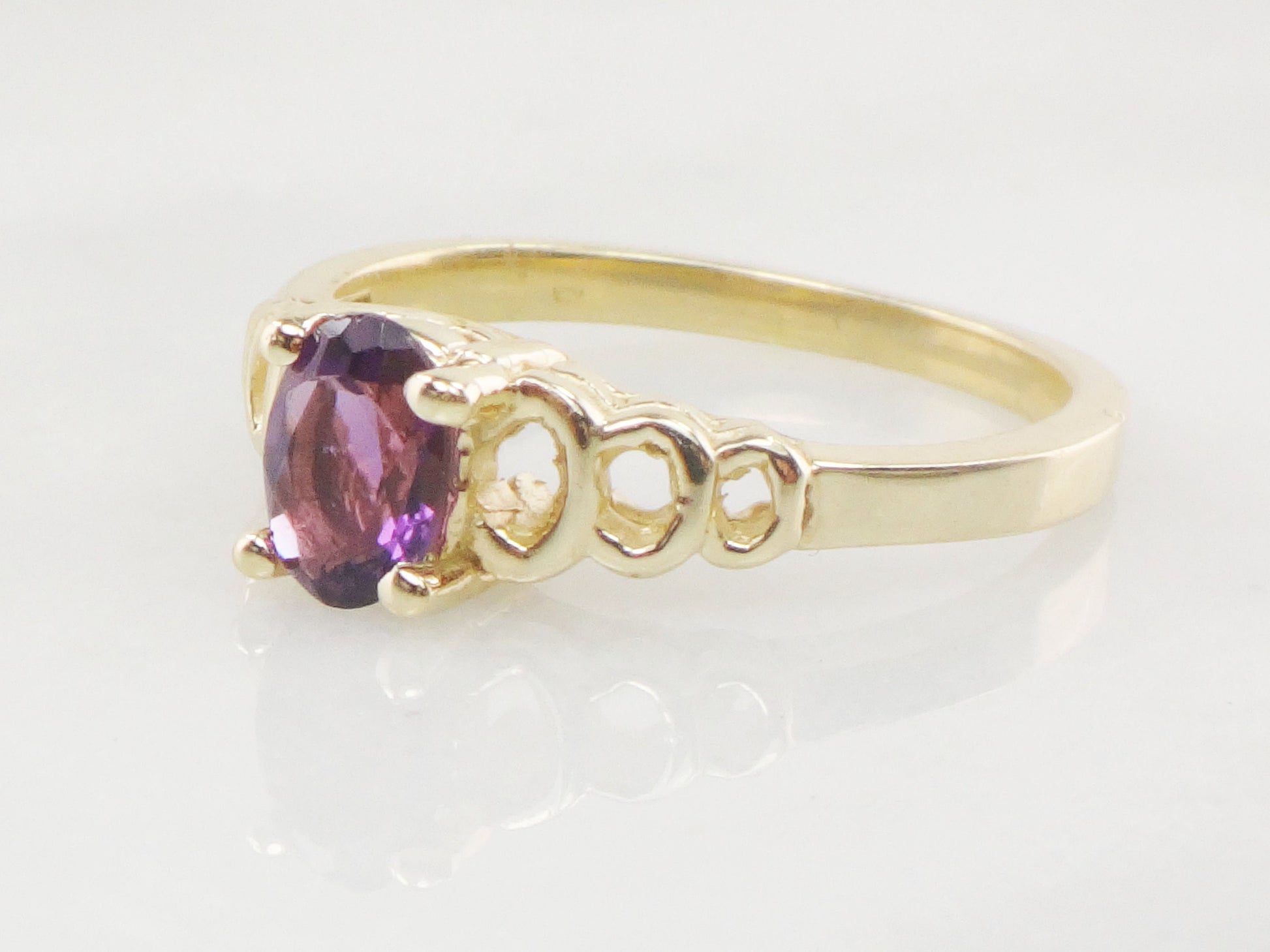 Vintage 14k Yellow Gold Natural Amethyst Ring, Purple February Birthstone Ring, Size 5 1/4