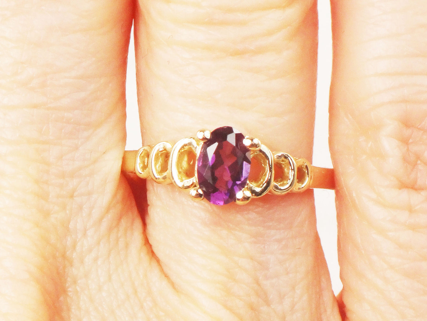 Vintage 14k Yellow Gold Natural Amethyst Ring, Purple February Birthstone Ring, Size 5 1/4
