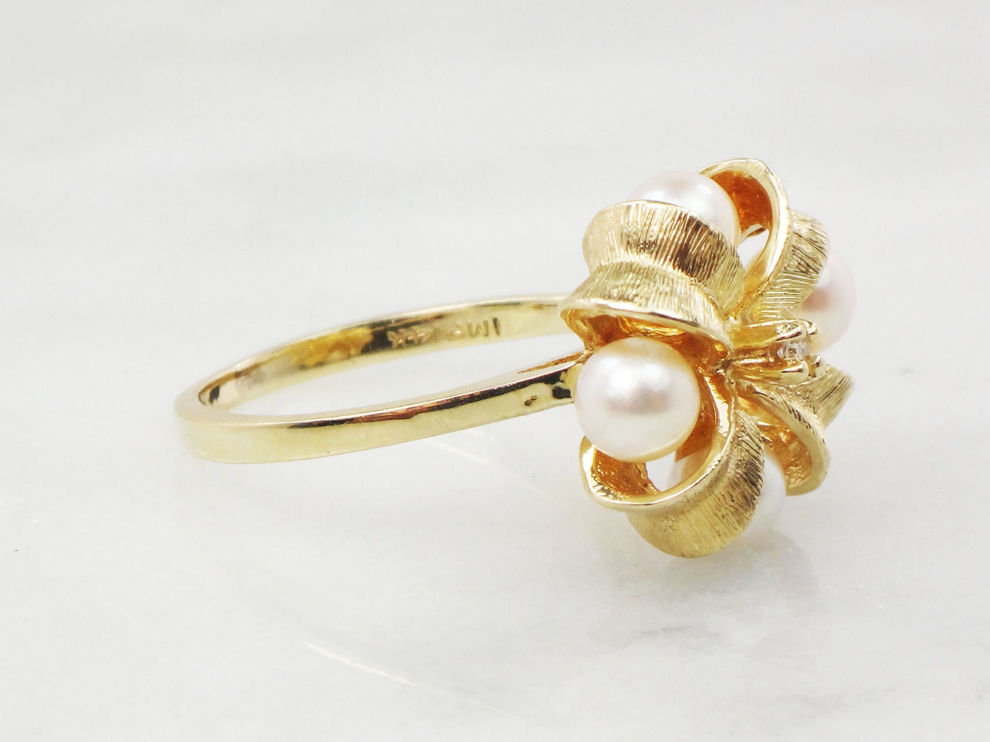 Vintage 14k Yellow Gold Pearl Diamond Ring: Bow Ribbon Design