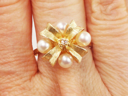 Vintage 14k Yellow Gold Pearl Diamond Ring: Bow Ribbon Design