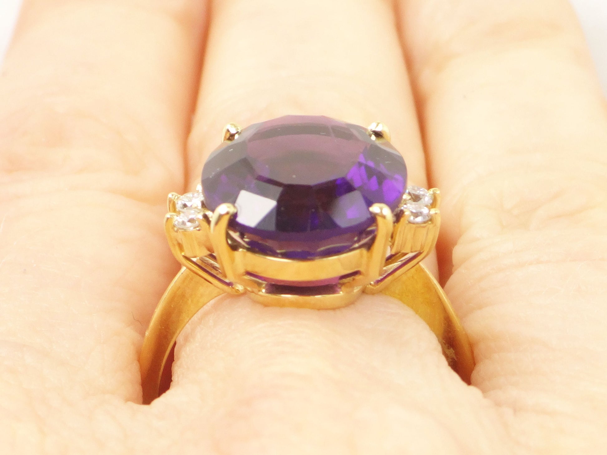 Vintage 18k Yellow Gold Amethyst Ring with Diamond Accents